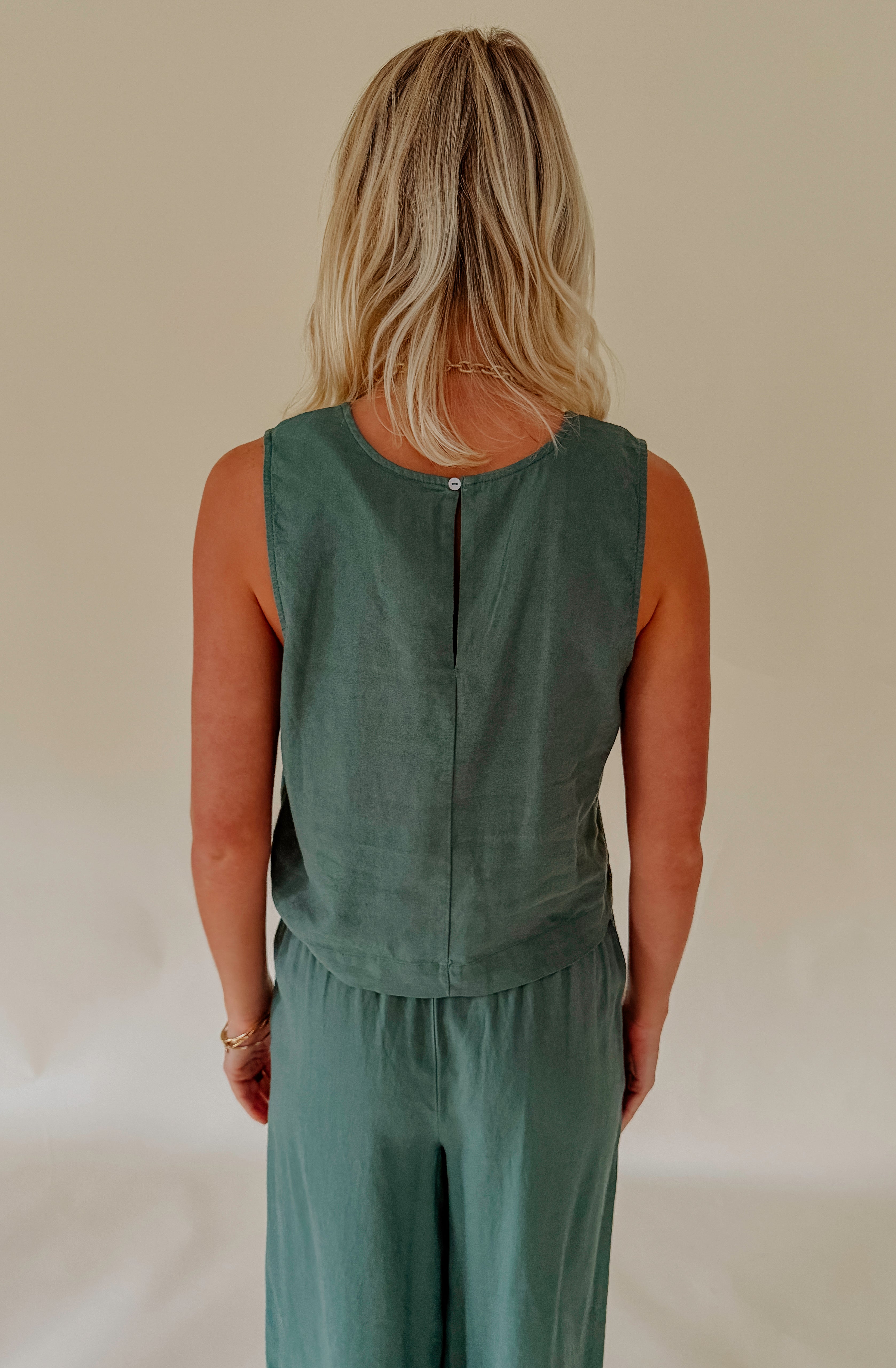 Z SUPPLY SLOANE LINEN TOP