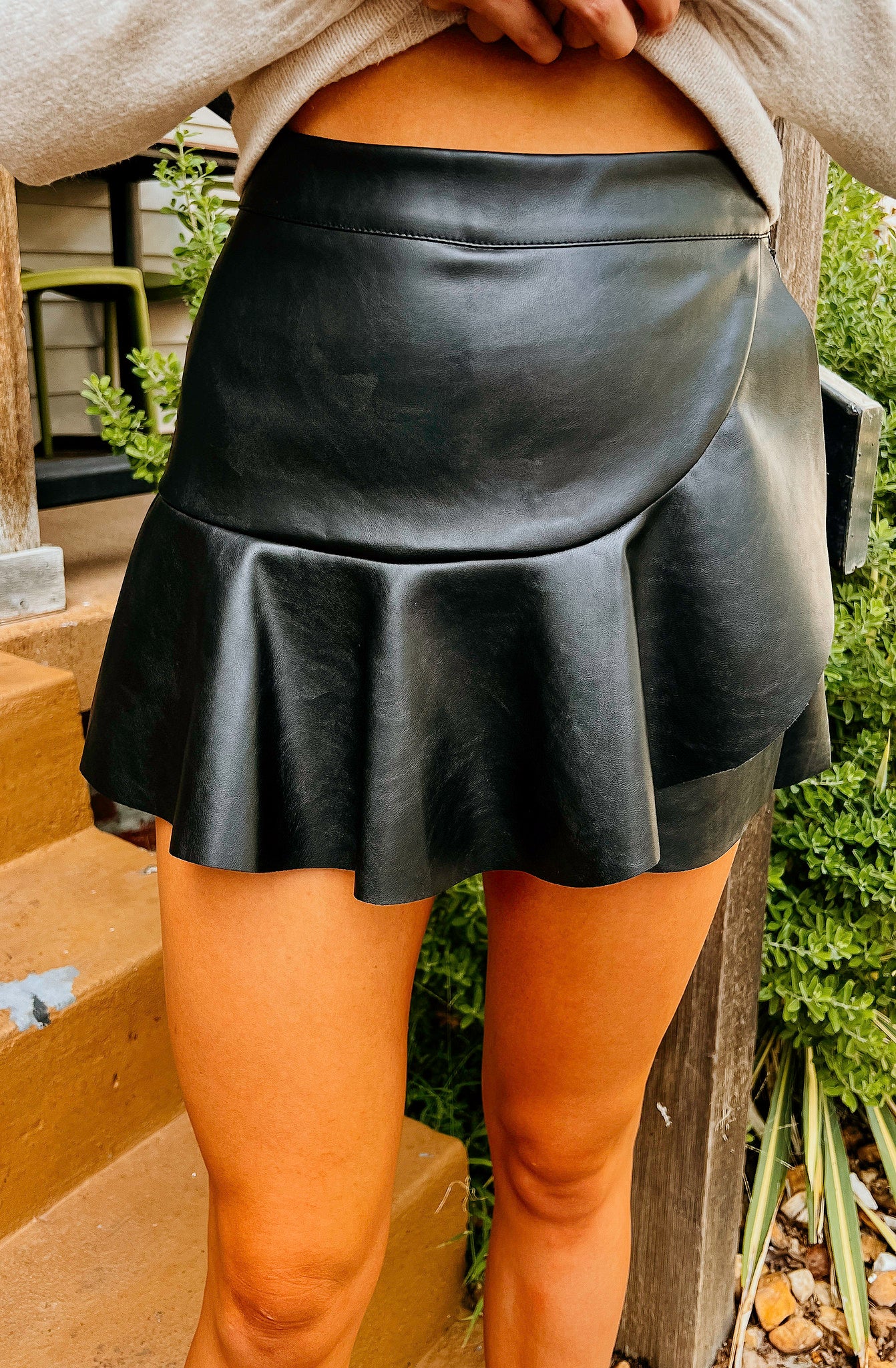 FOR THE FRILL OF IT SKORT