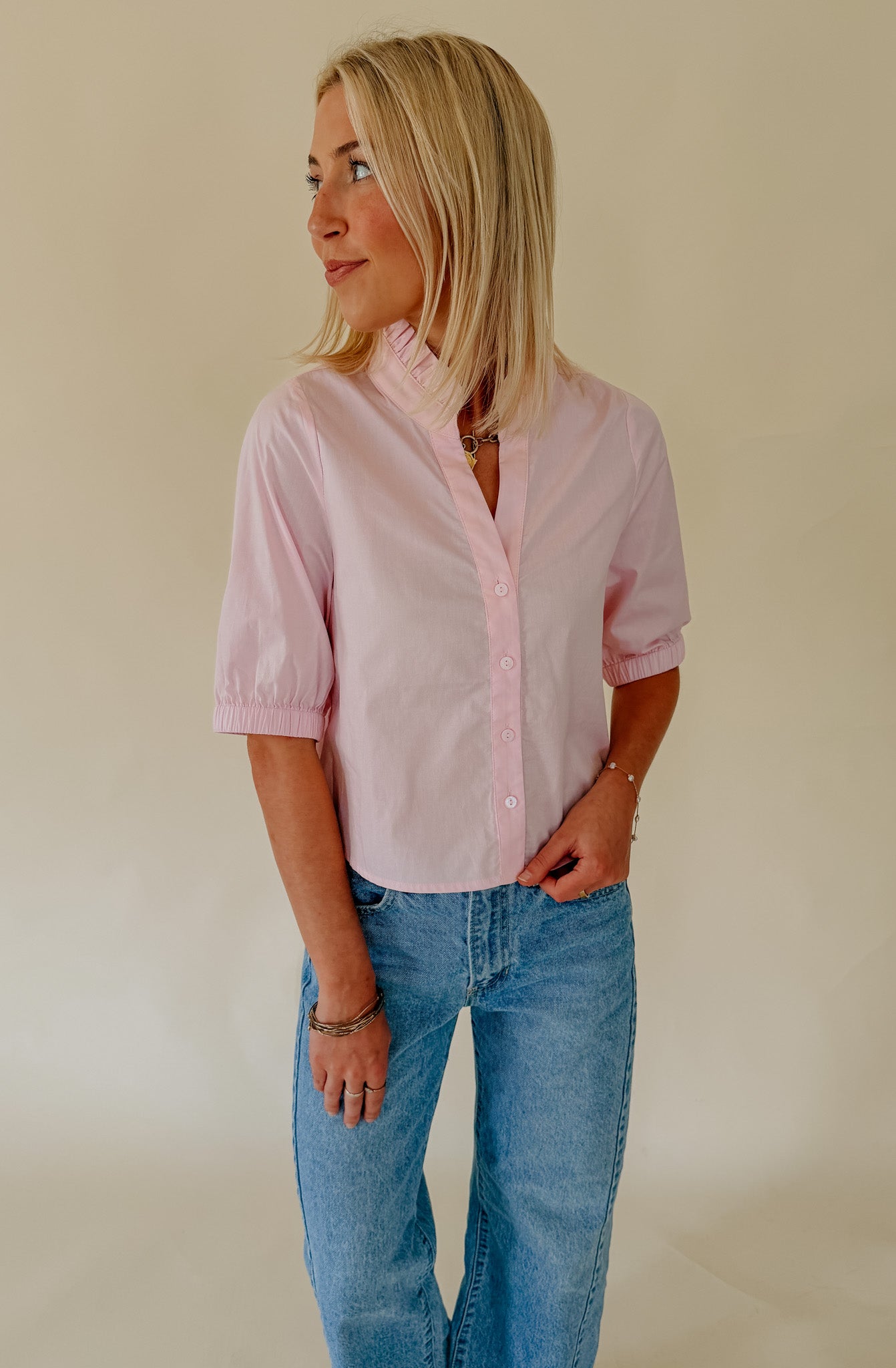 THE NICOLE POPLIN BLEND CROPPED BLOUSE