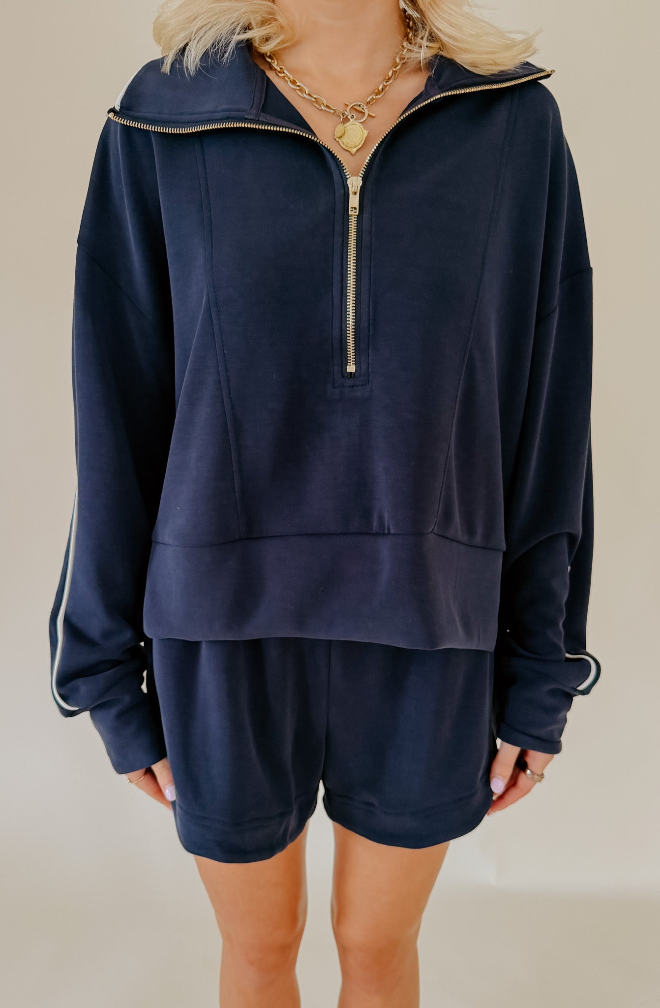 LOUNGING OUT JACKET