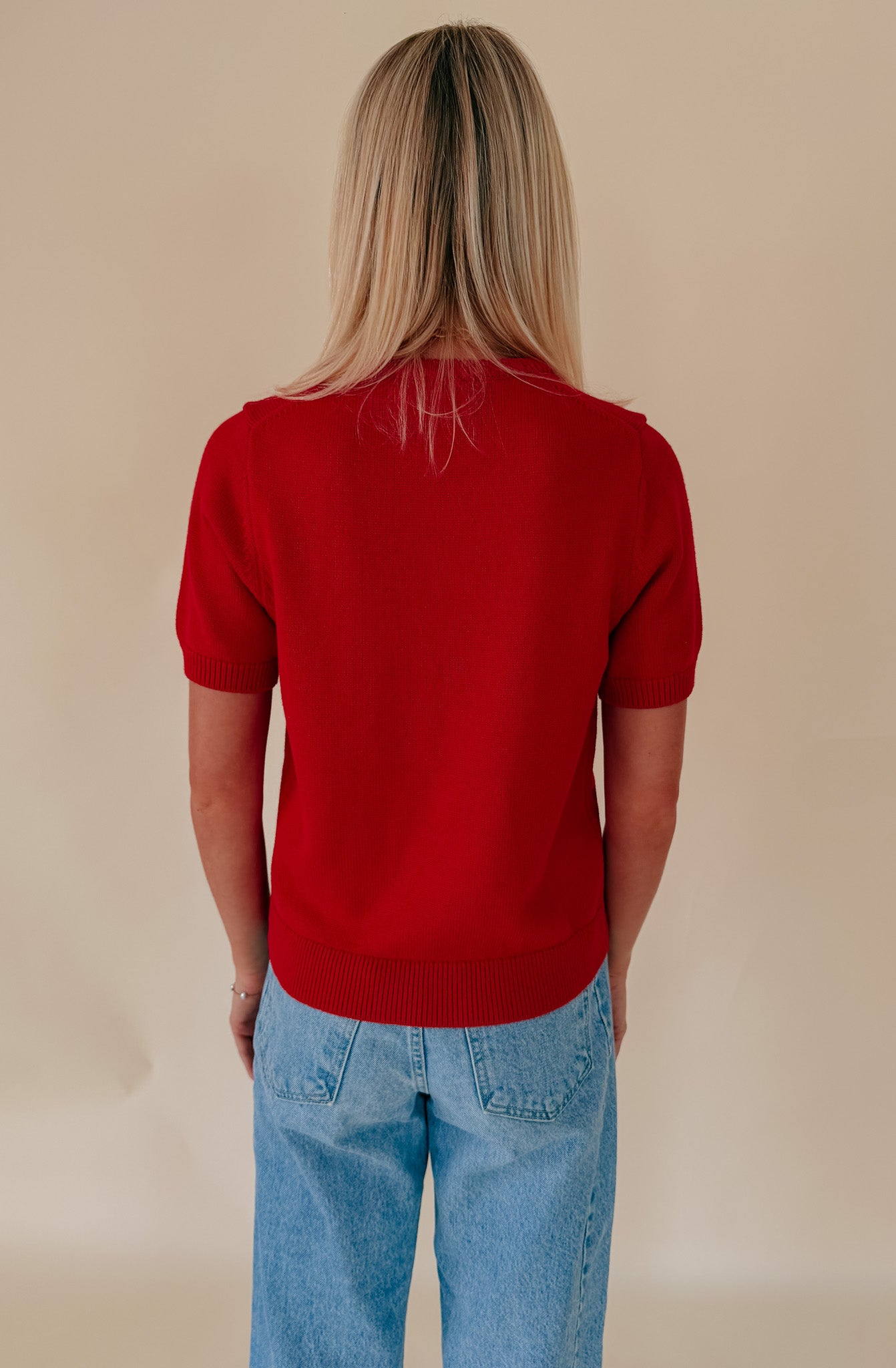RED CREW NECK SWEATER