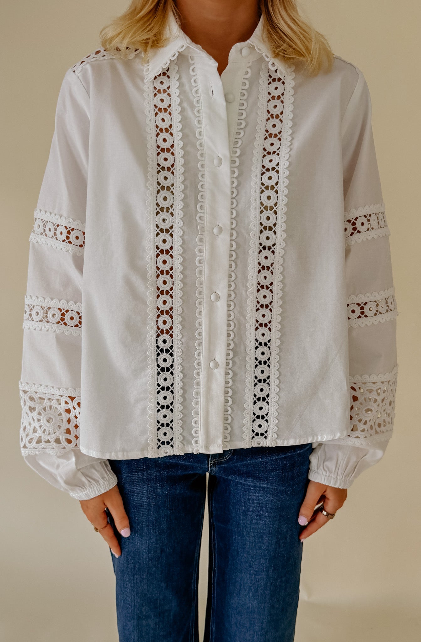 EVELYN LACE EMBROIDERED BLOUSE