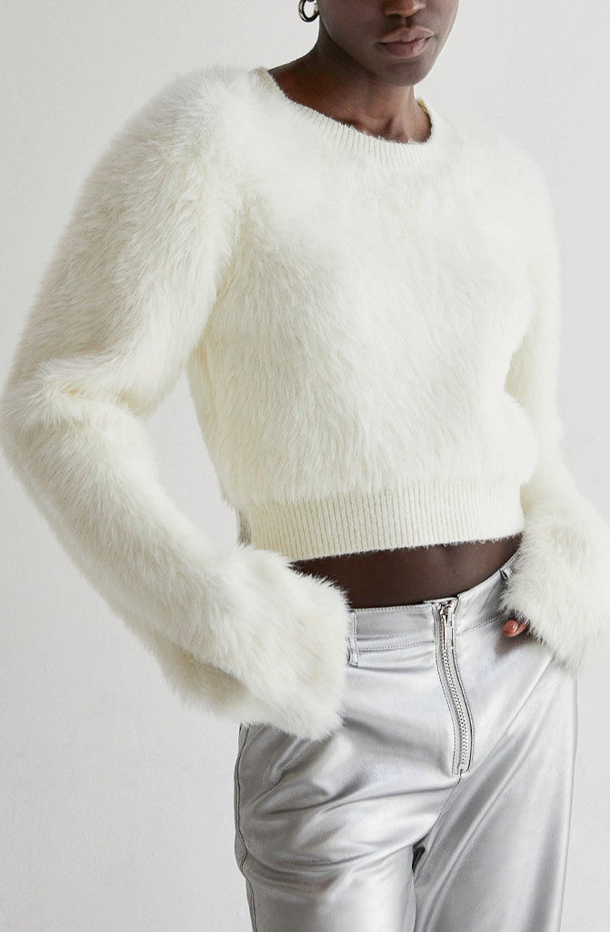 EVE FUZZY SWEATER