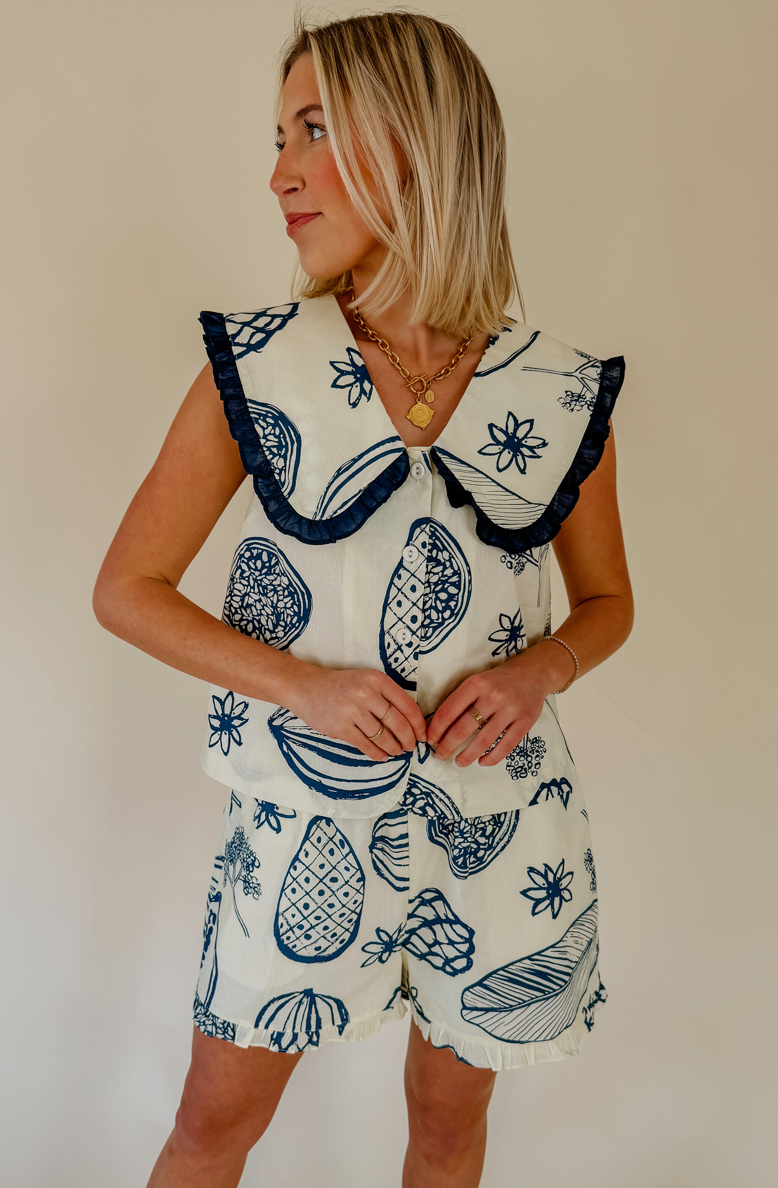 SEA YA LATER ELASTIC WAIST SHORTS