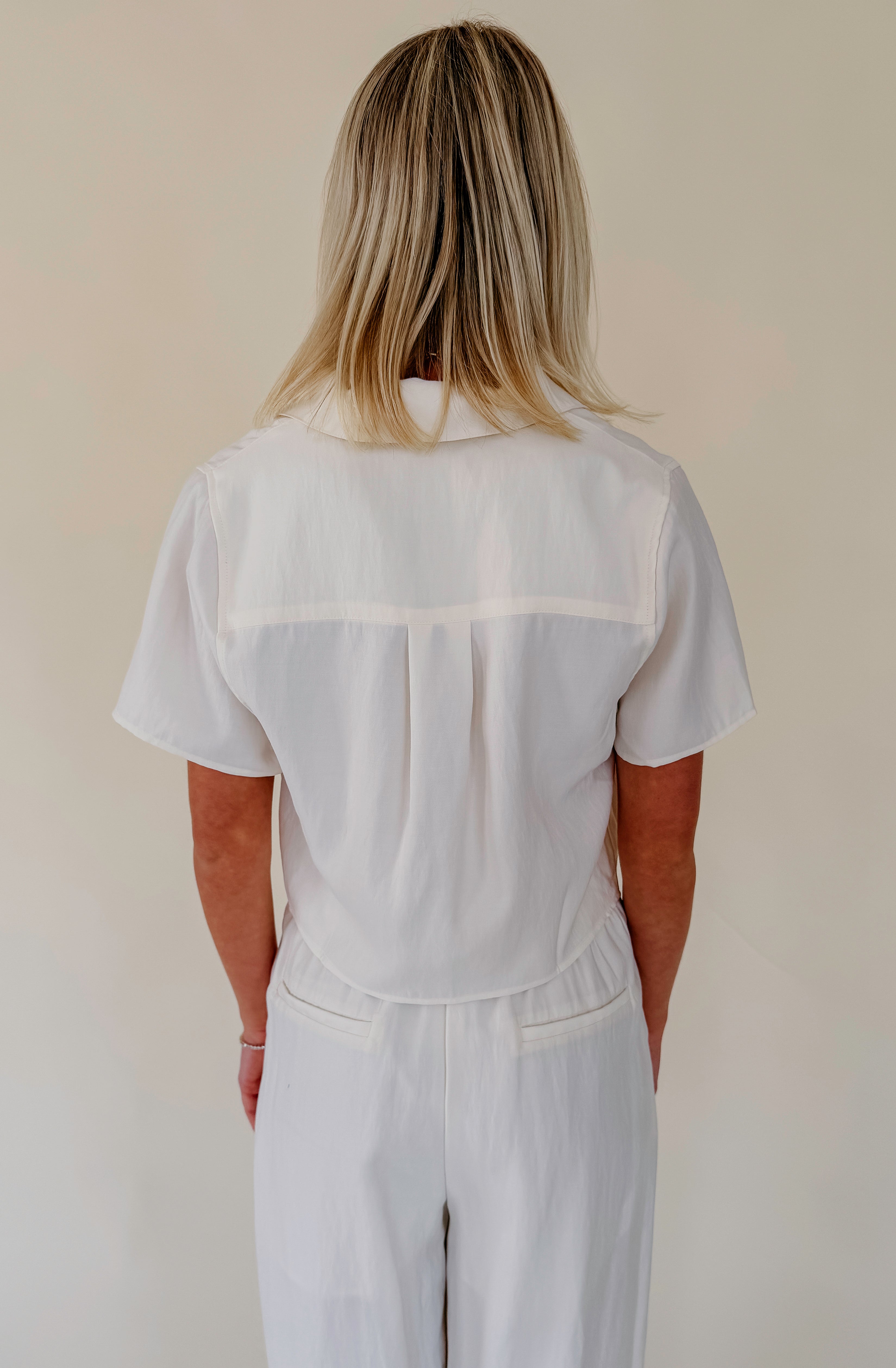 TAKING CARE OF BUSINESS CROPPED BLOUSE