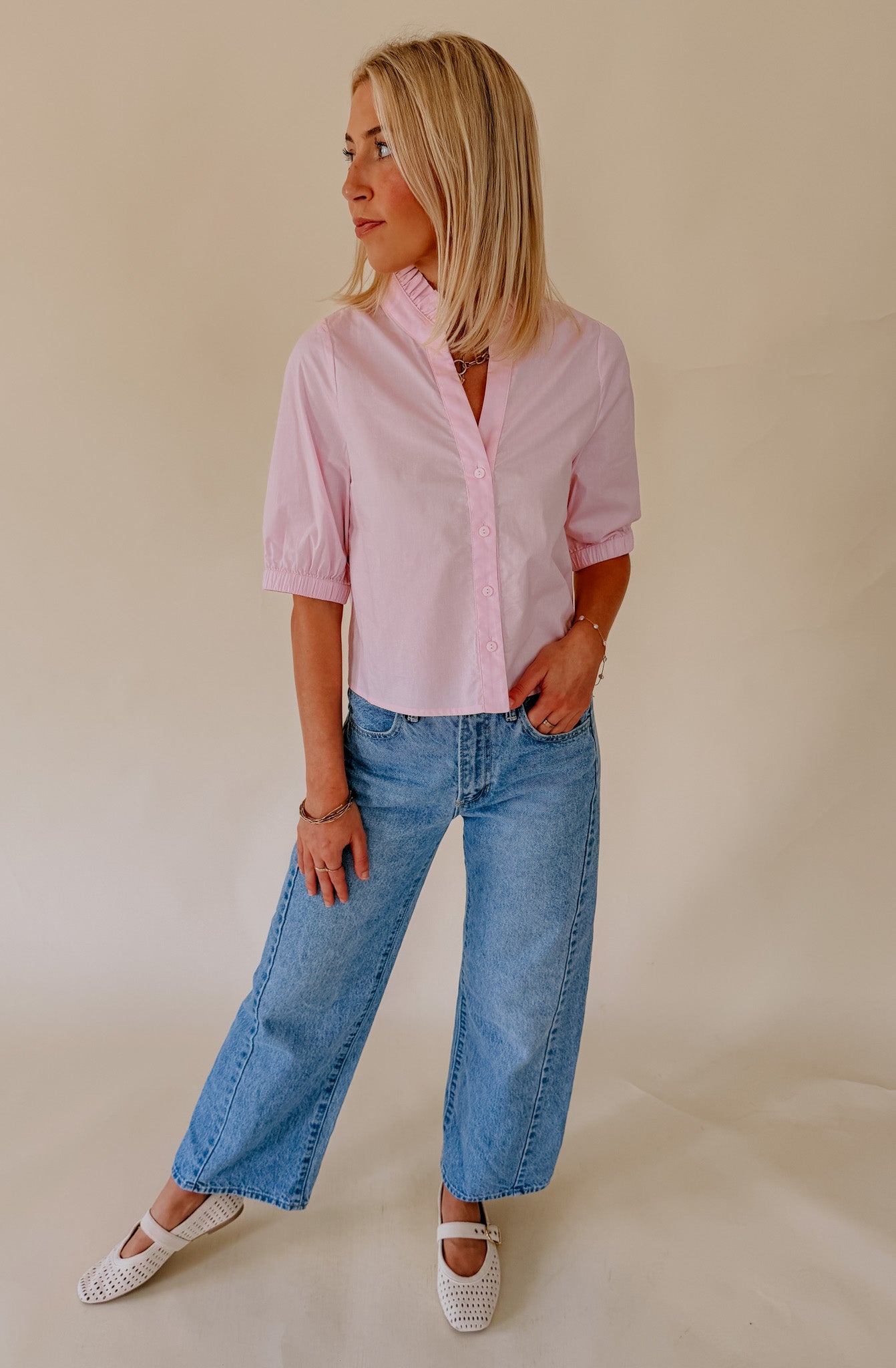 THE NICOLE POPLIN BLEND CROPPED BLOUSE