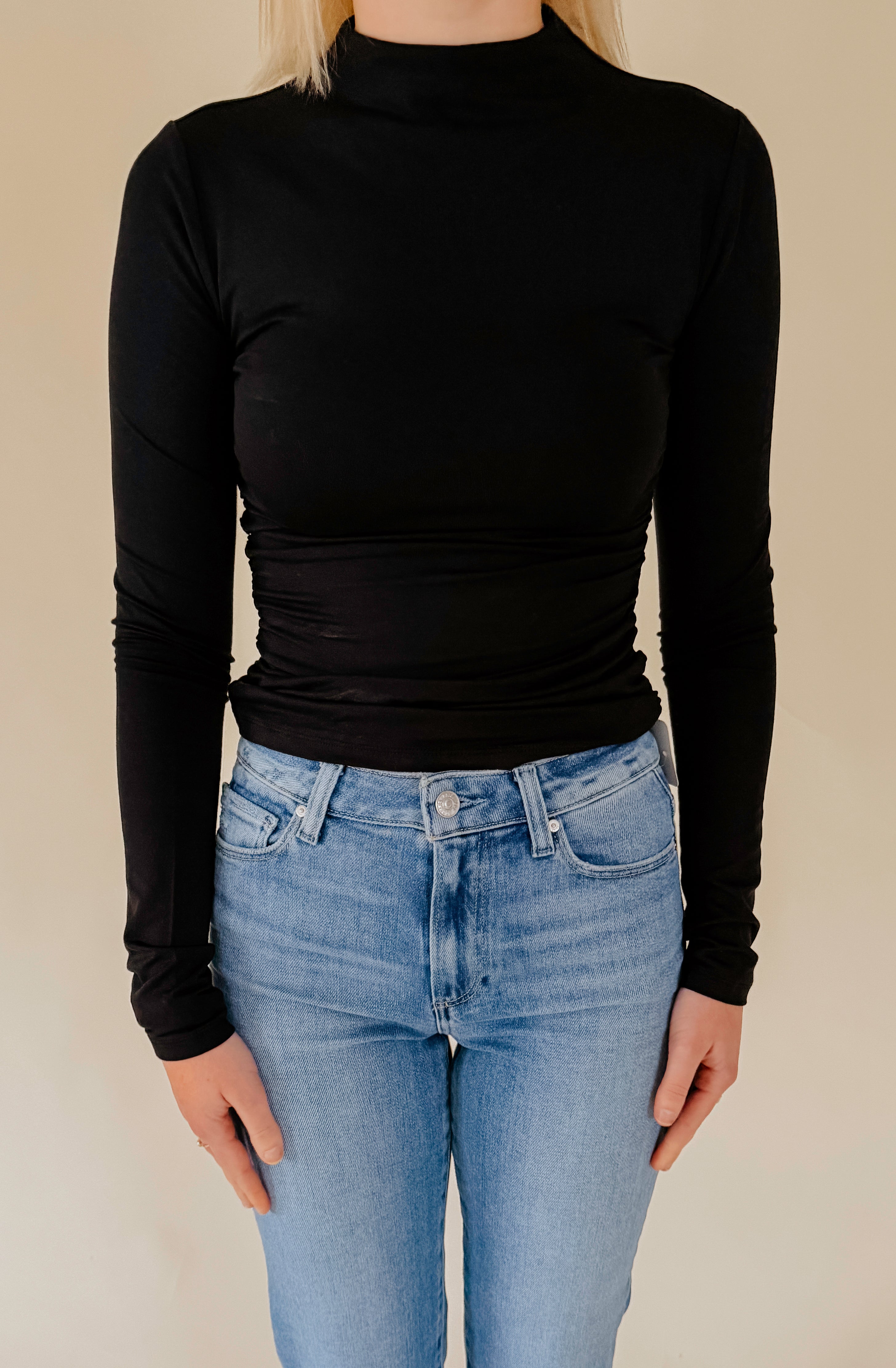 THE ROSE MOCK NECK BASIC TOP