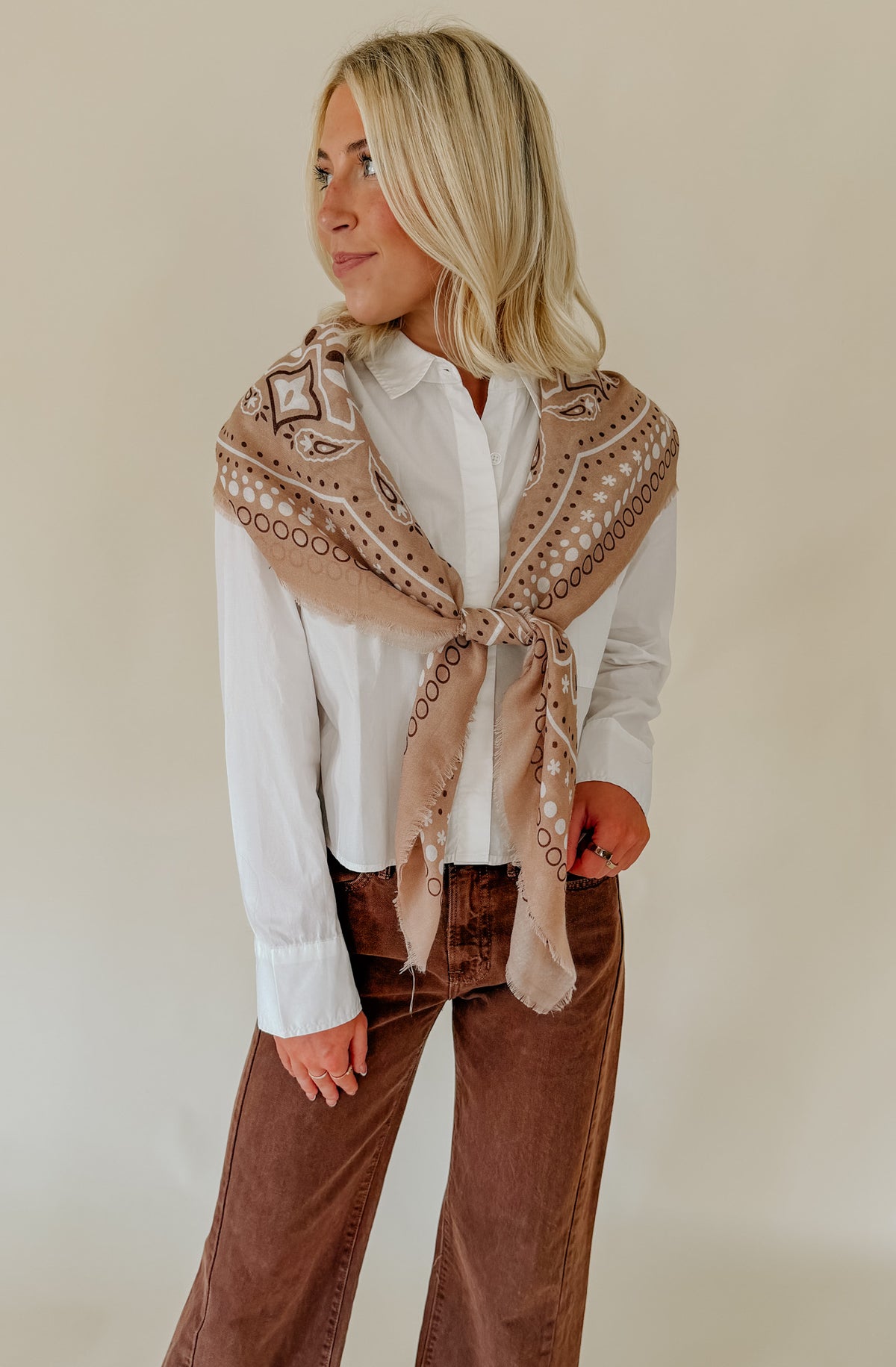 THE ALY LIGHTWEIGHT BANDANA SCARF