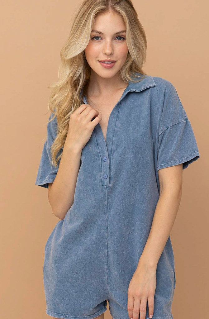 THE LOSSE BUTTONED ROMPER
