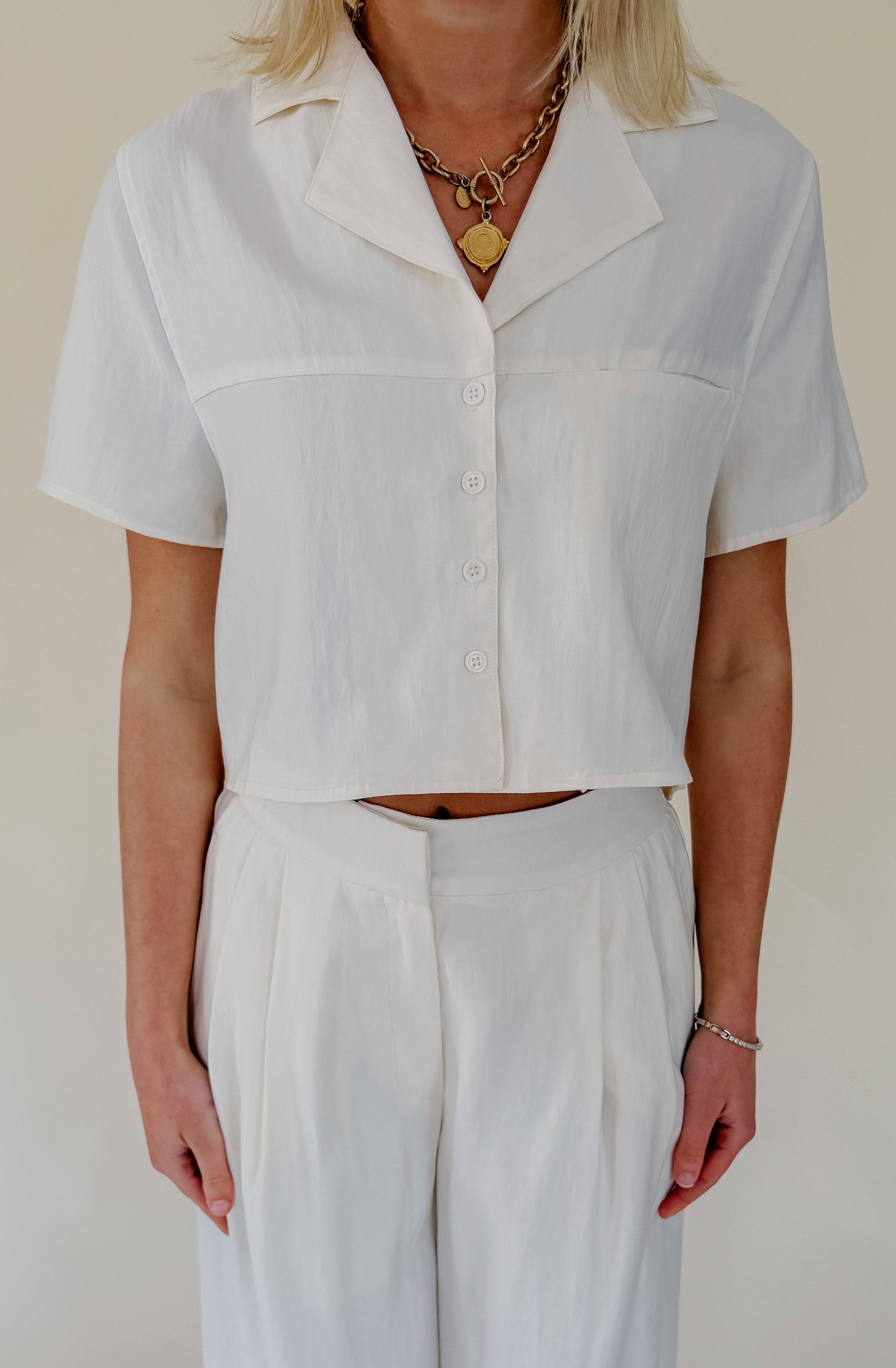 TAKING CARE OF BUSINESS CROPPED BLOUSE