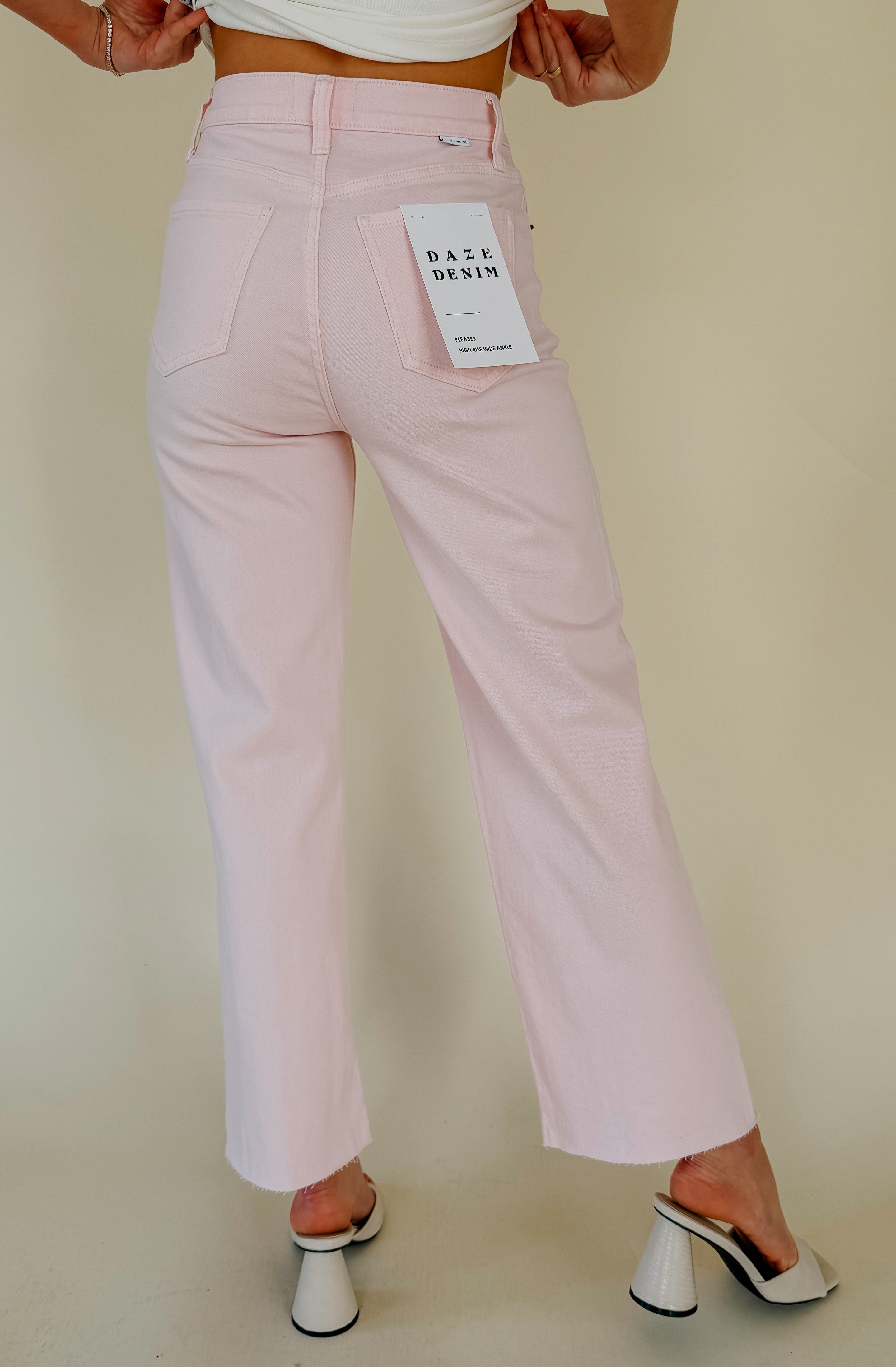 DAZE PLEASER DENIM IN THINK PINK