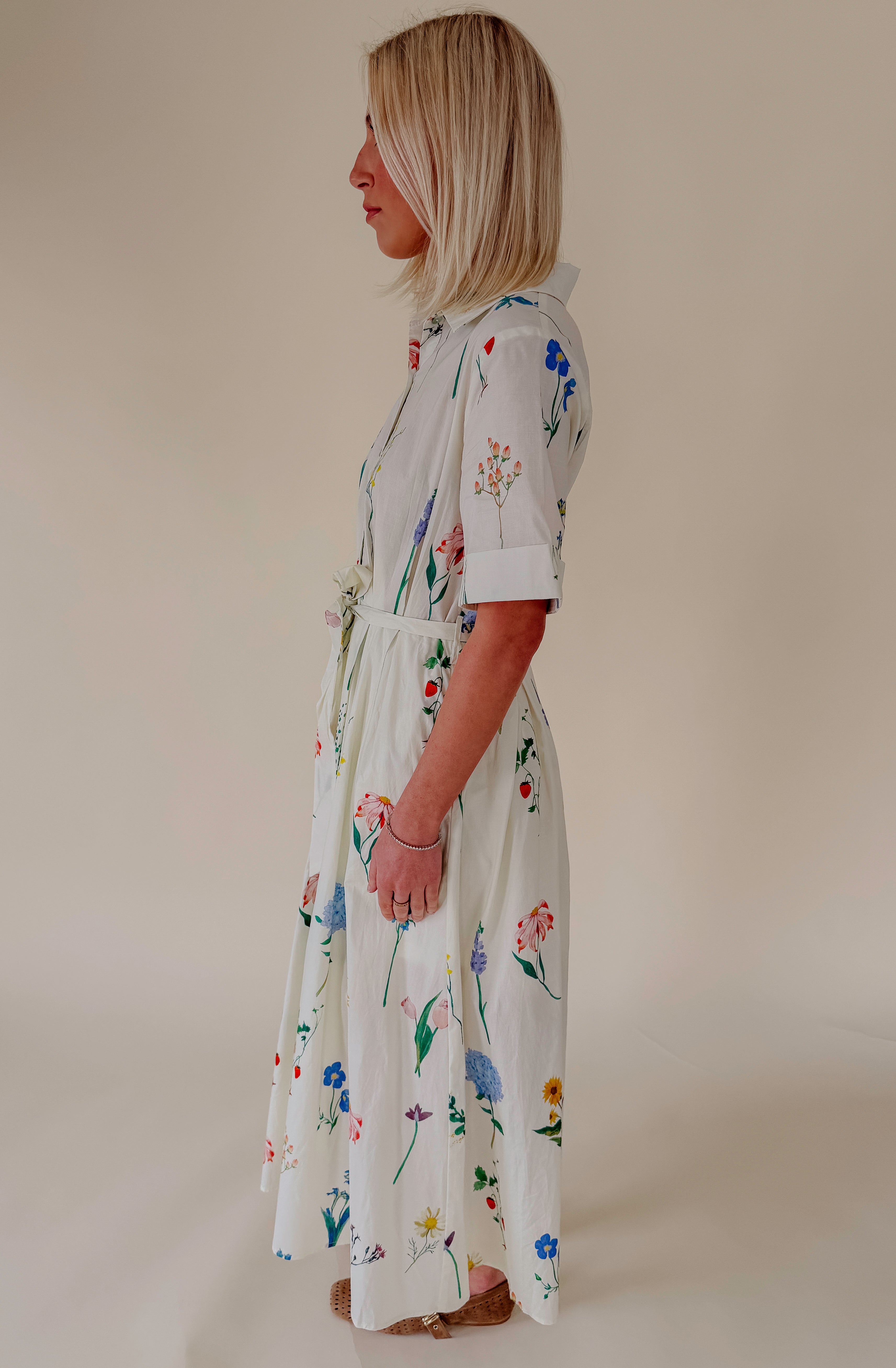 THE DANA FLORAL BELTED MIDI DRESS