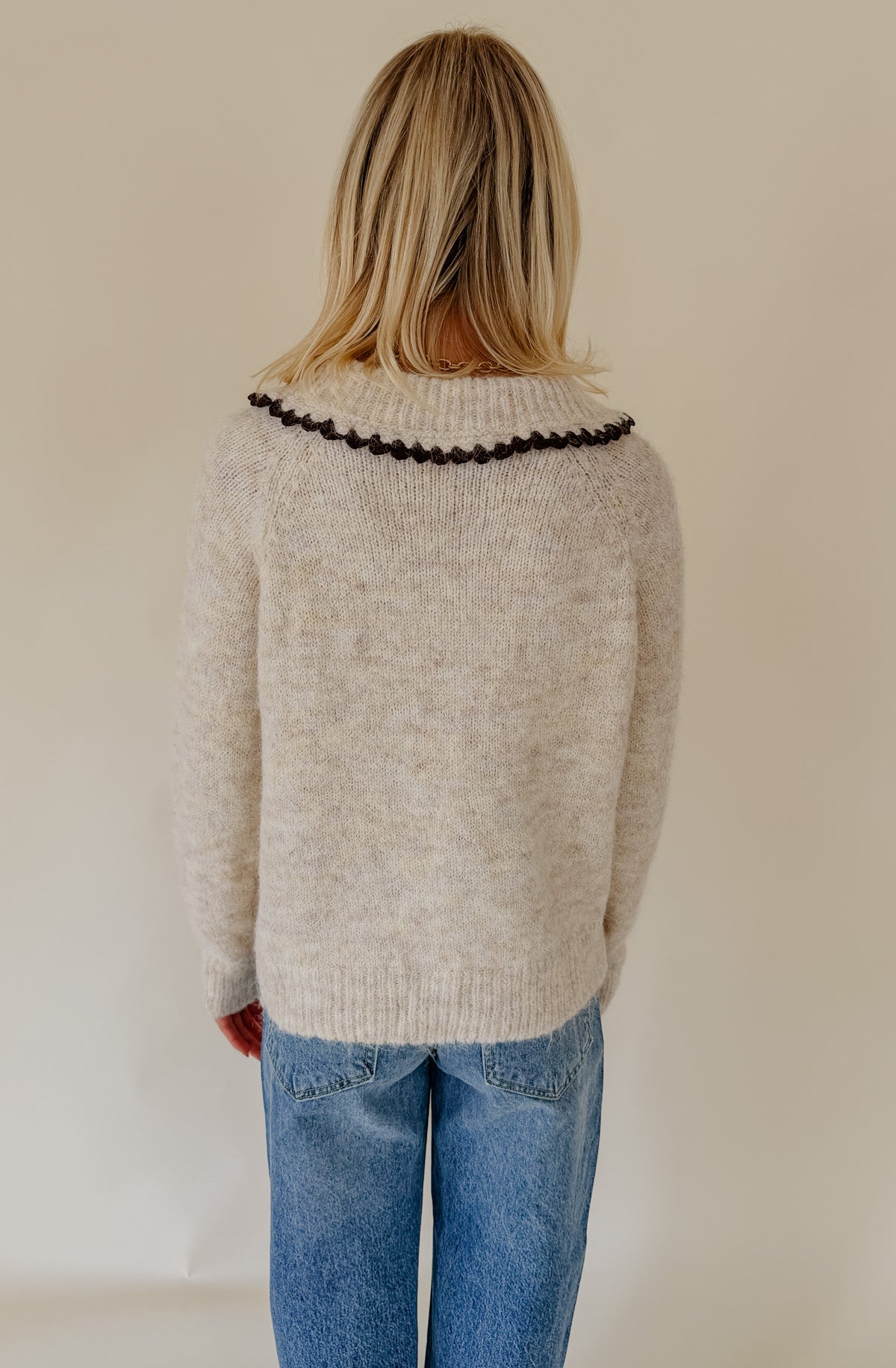 SCALLOPED CROCHET COLLARED SWEATER