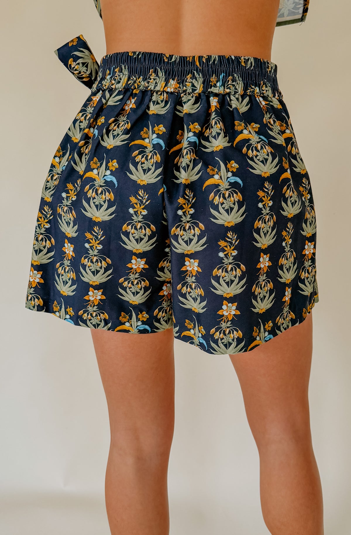 MIXED BLOOMS SKORT