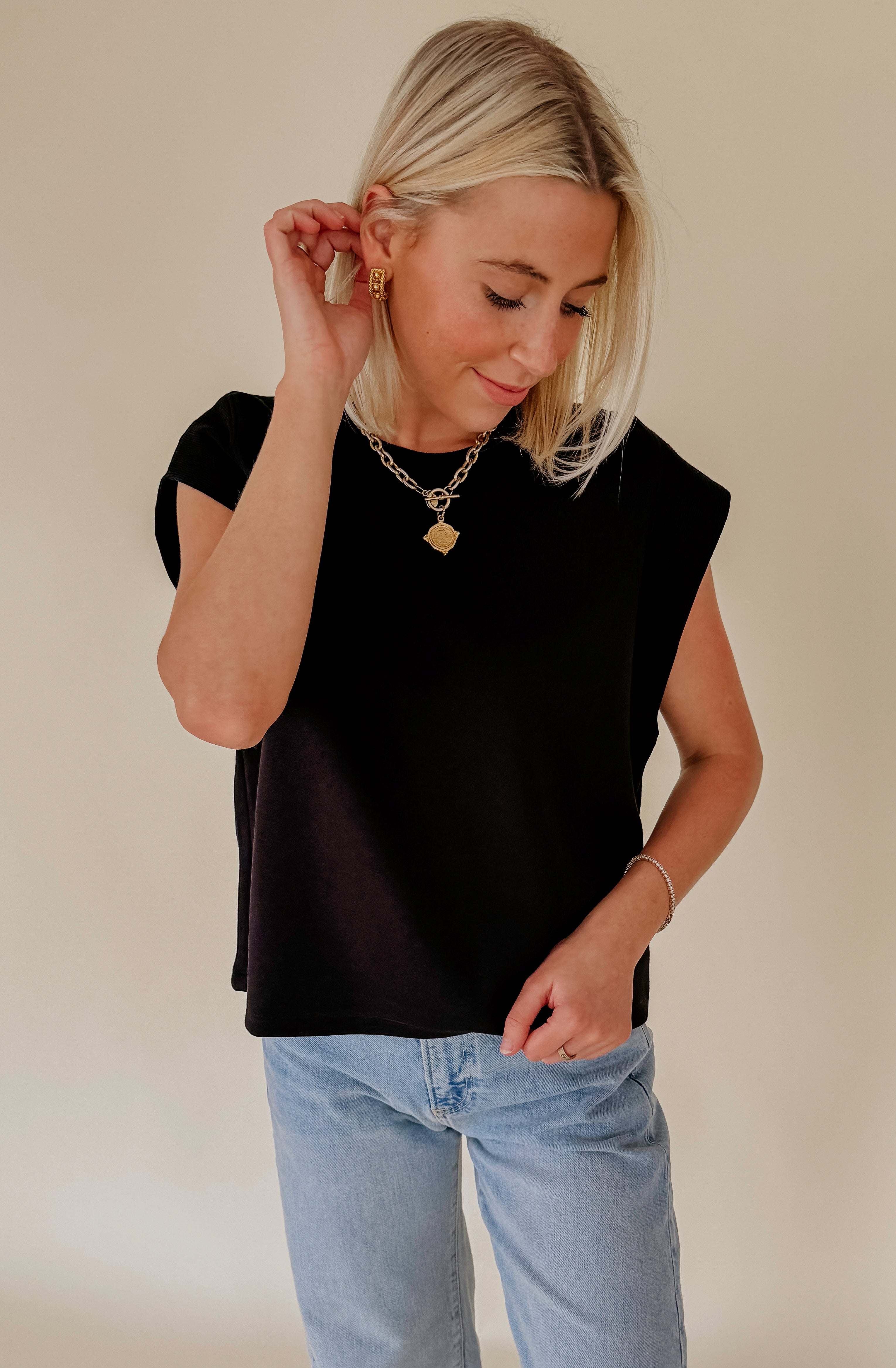 EVERYDAY RELAXED TEE