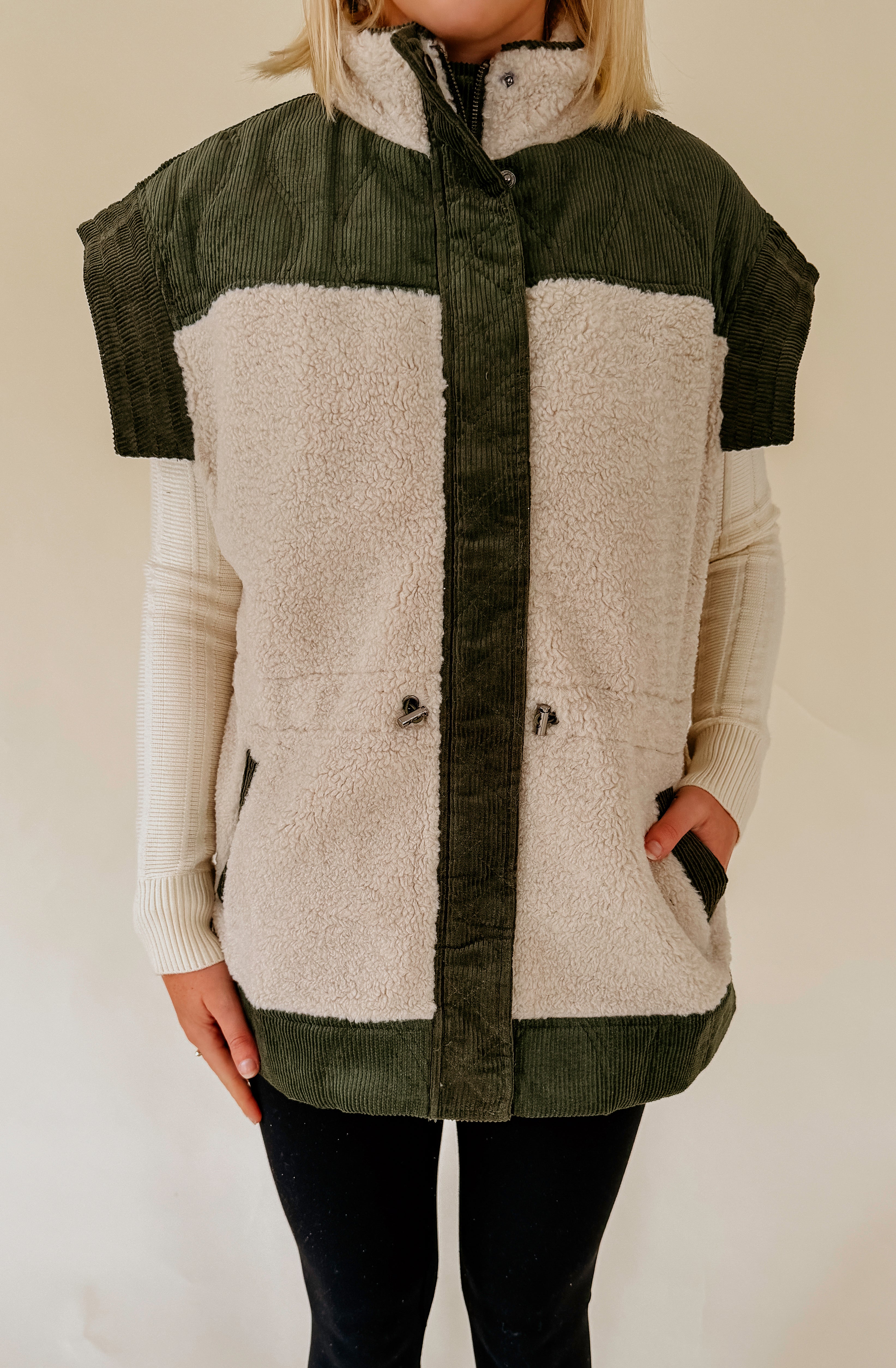 MOUNTAIN VIEW SHERPA VEST