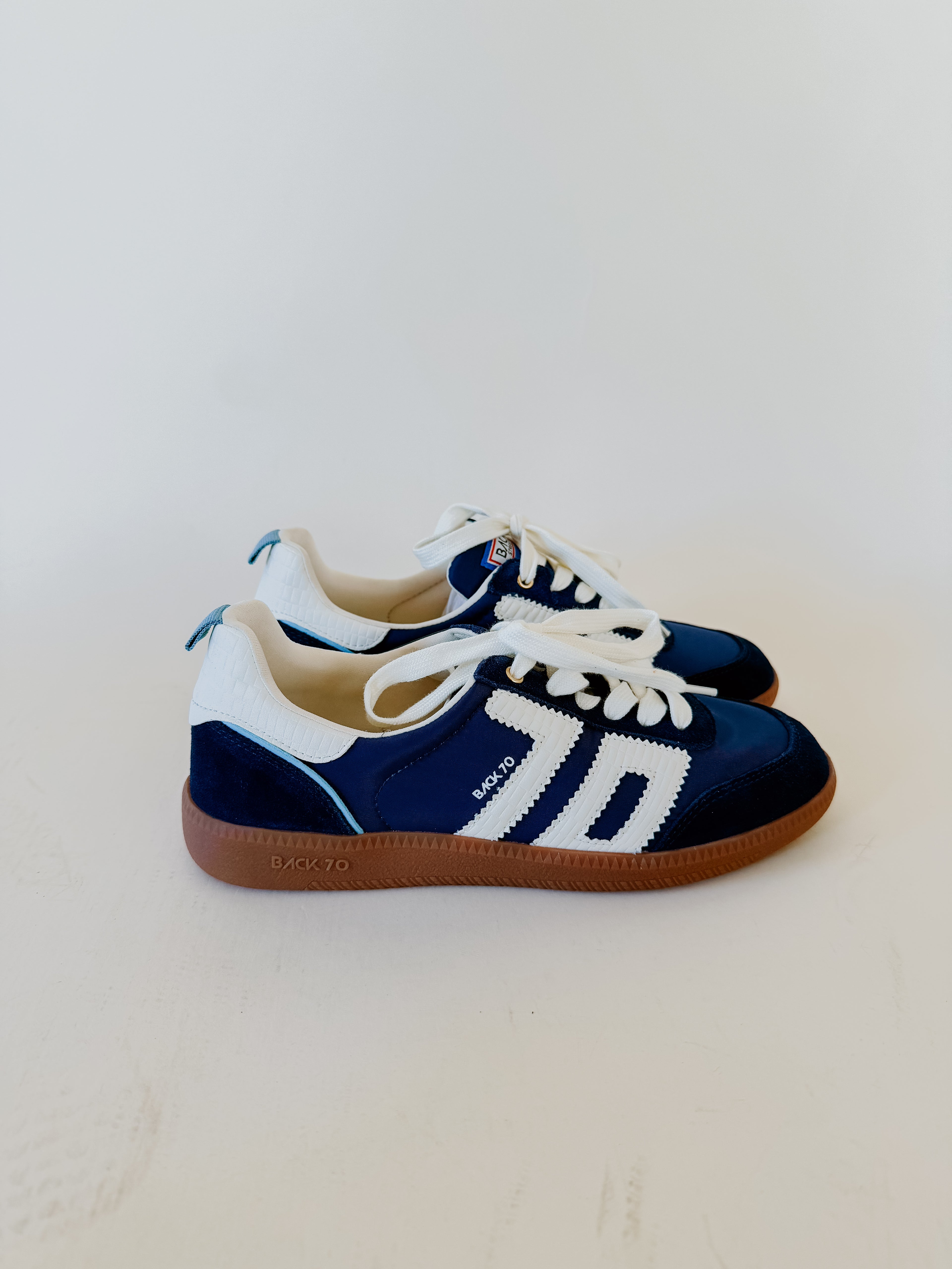 BACK 70 GHOST SNEAKERS