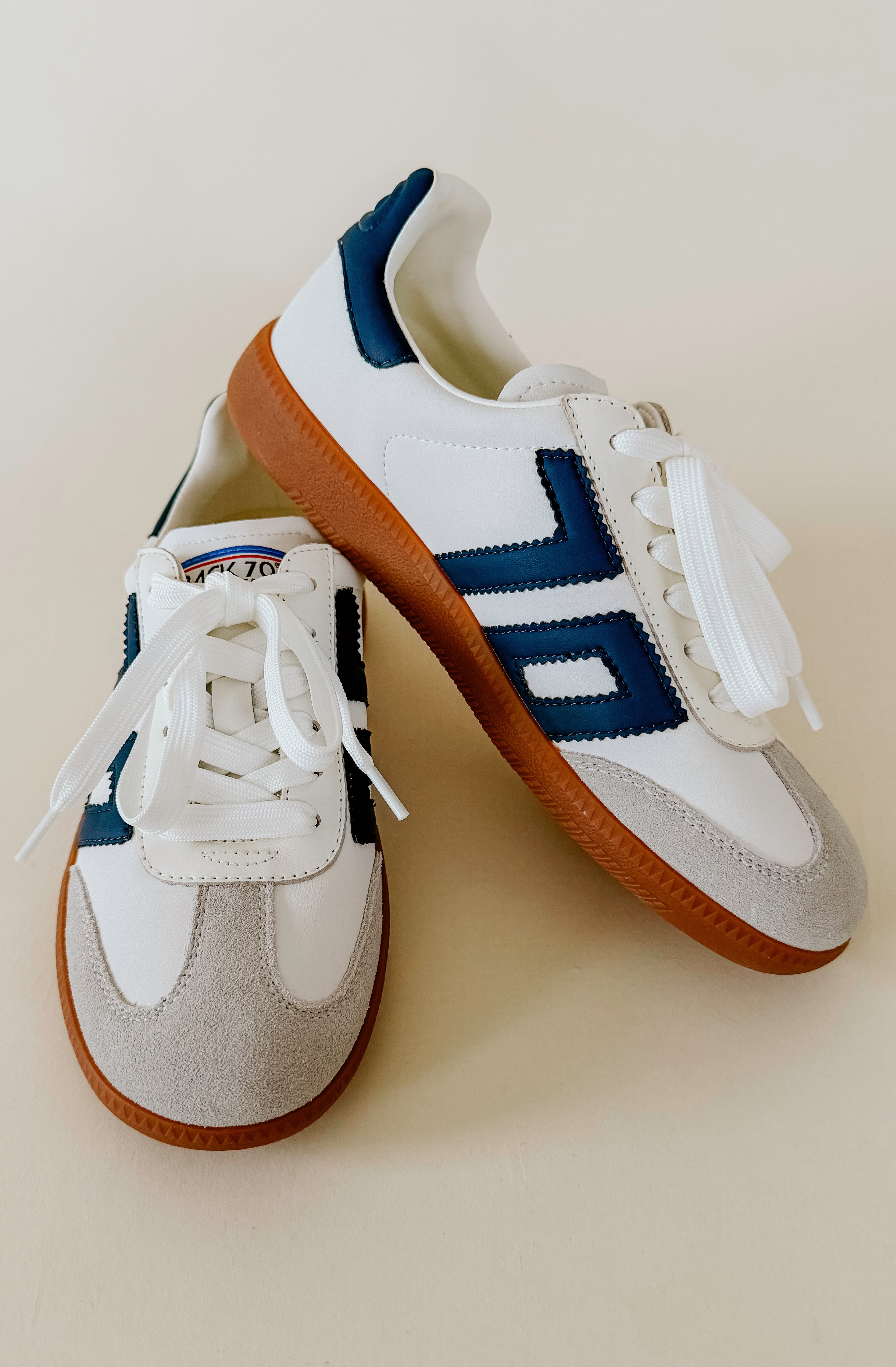 BACK 70 CLOUD SNEAKER