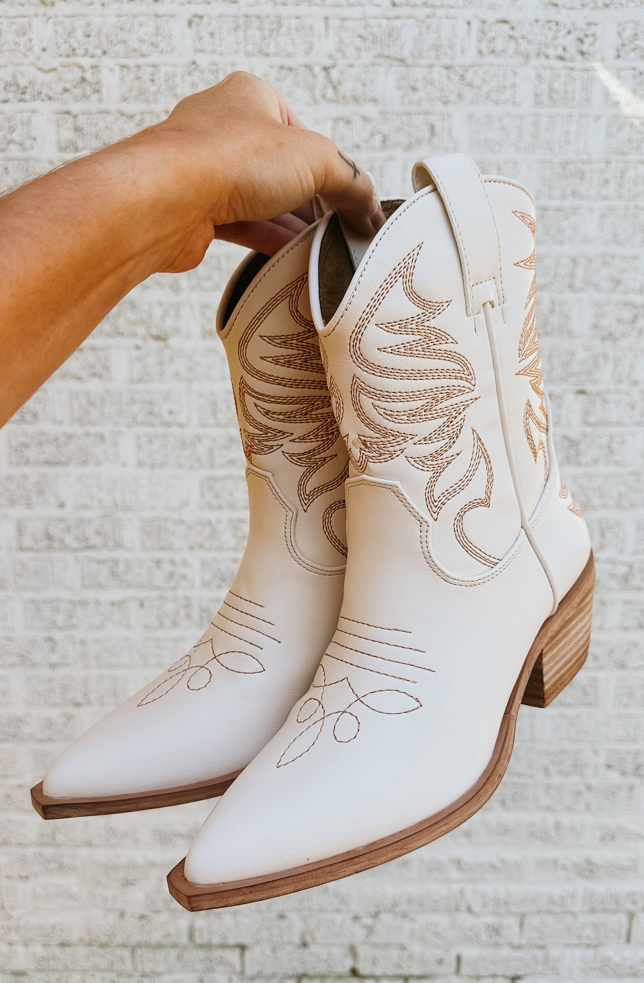 STEPPING OUT BOOT