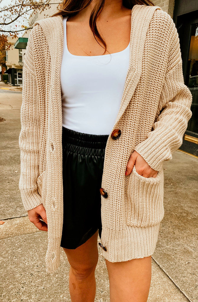 THE OVERSIZED CARDIGAN