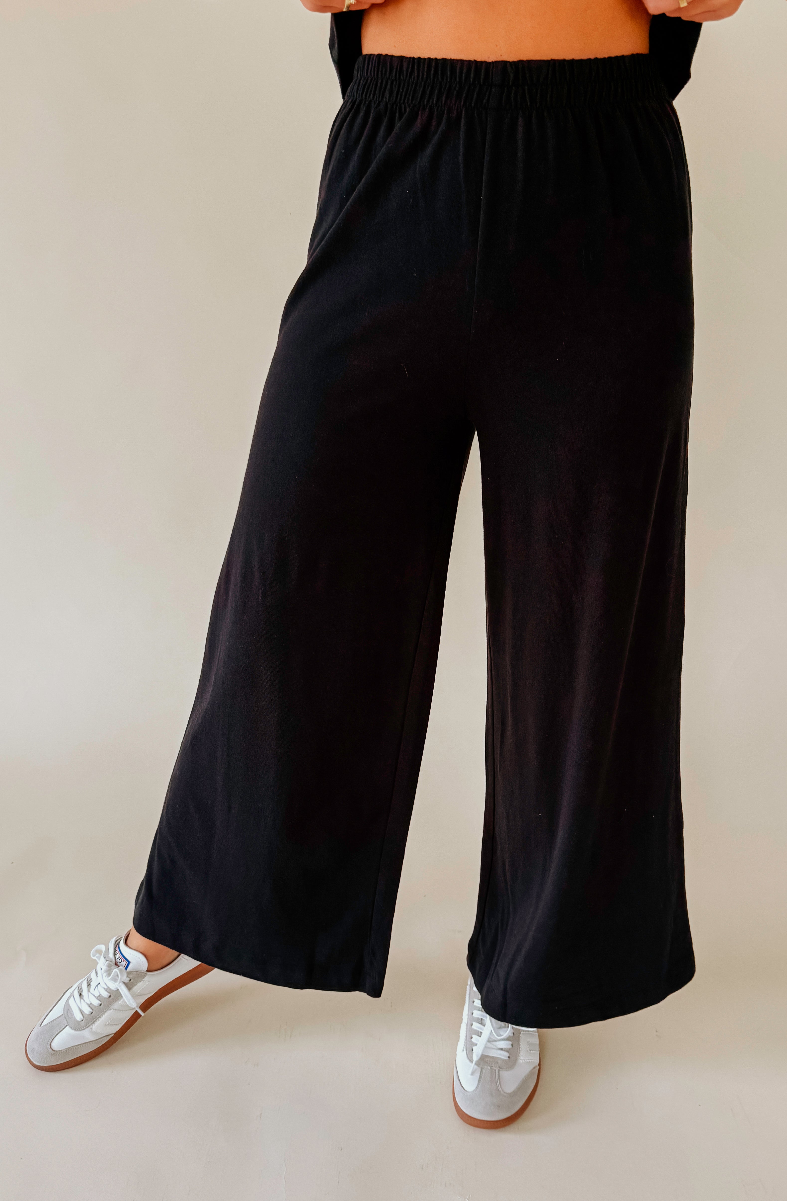 Z SUPPLY SCOUT JERSEY FLARE PANT WITH POCKETS