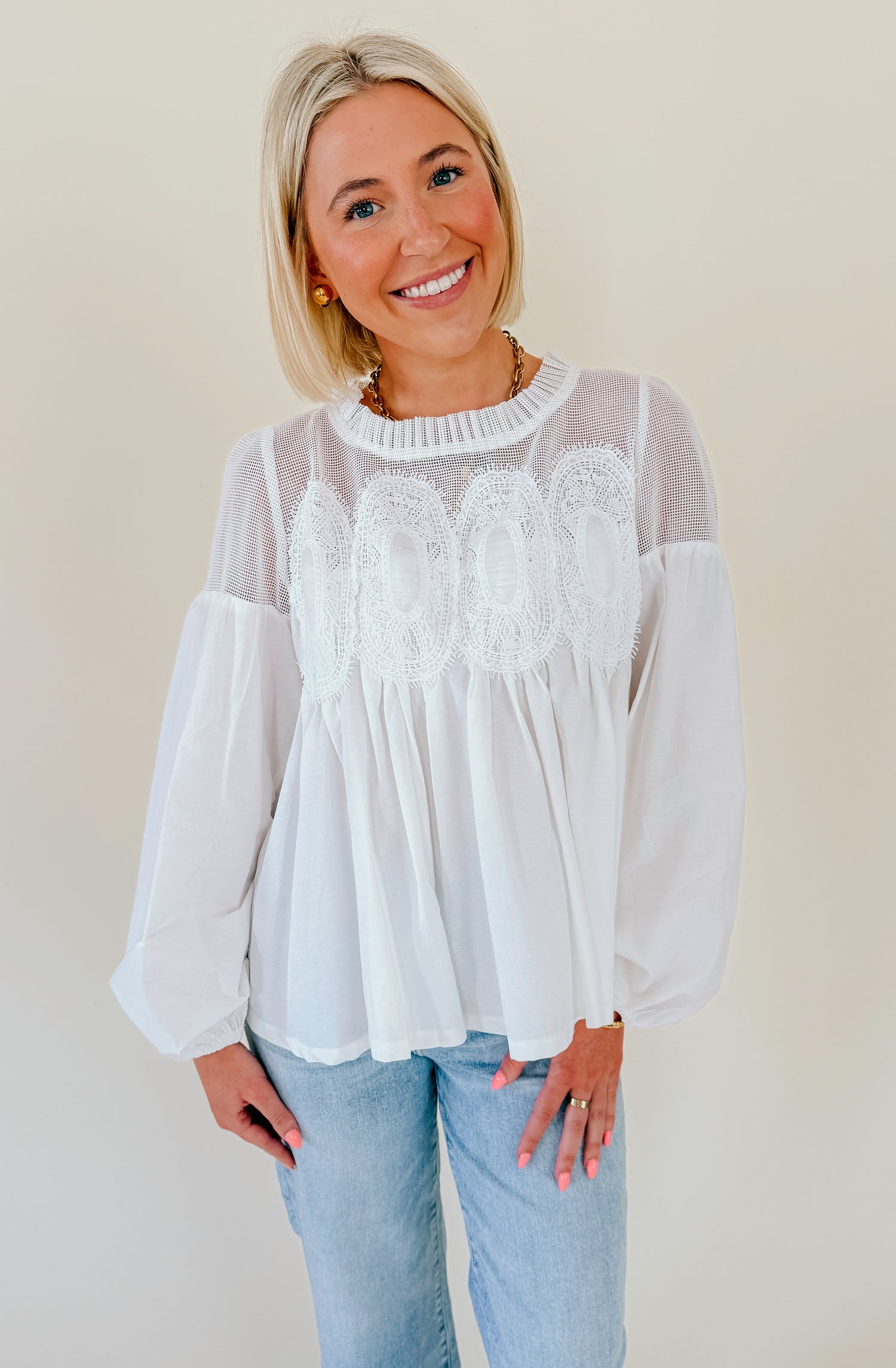 MESHED WELL BLOUSE