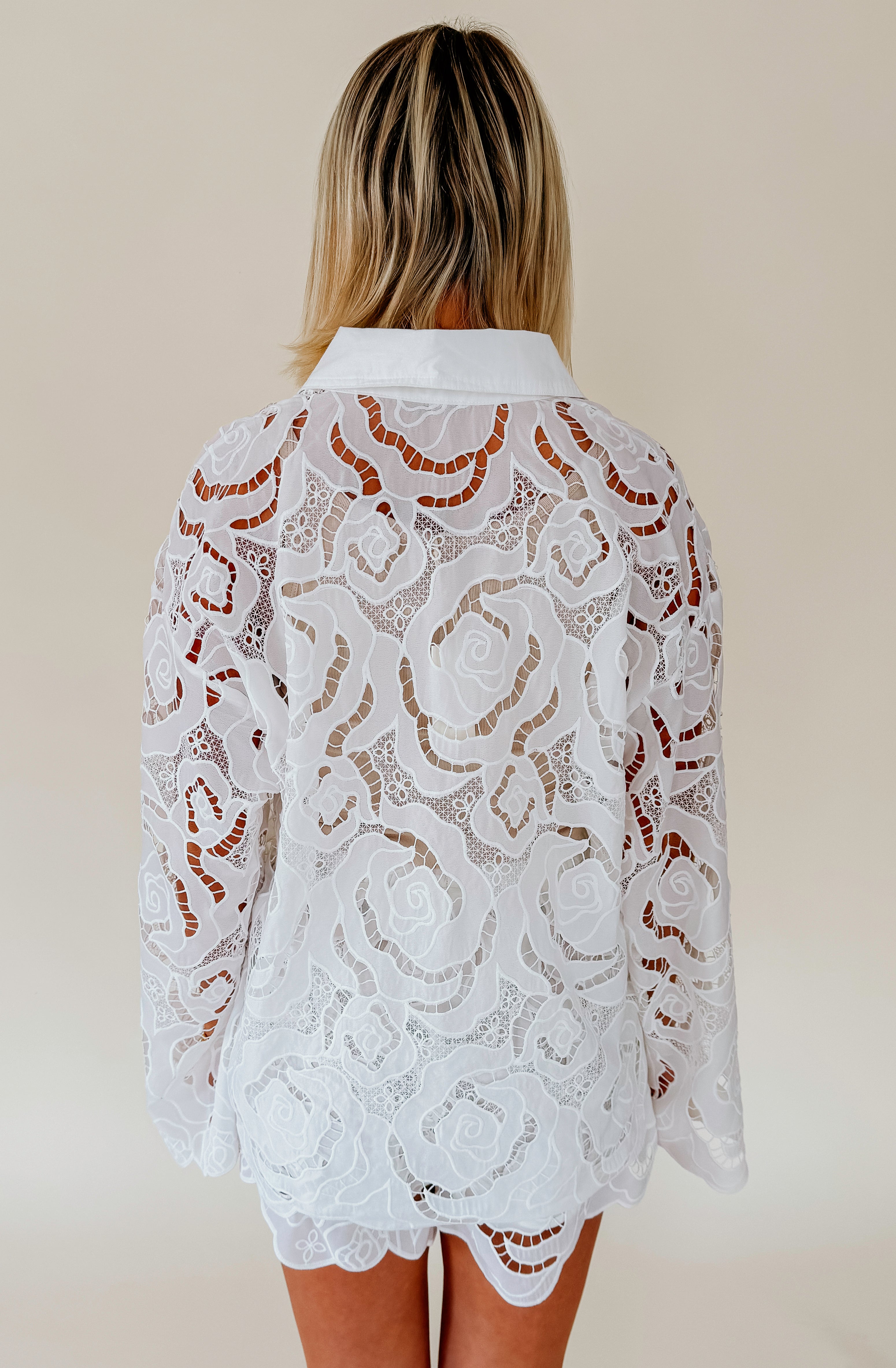 EN ROUTE LACE BUTTONED TOP