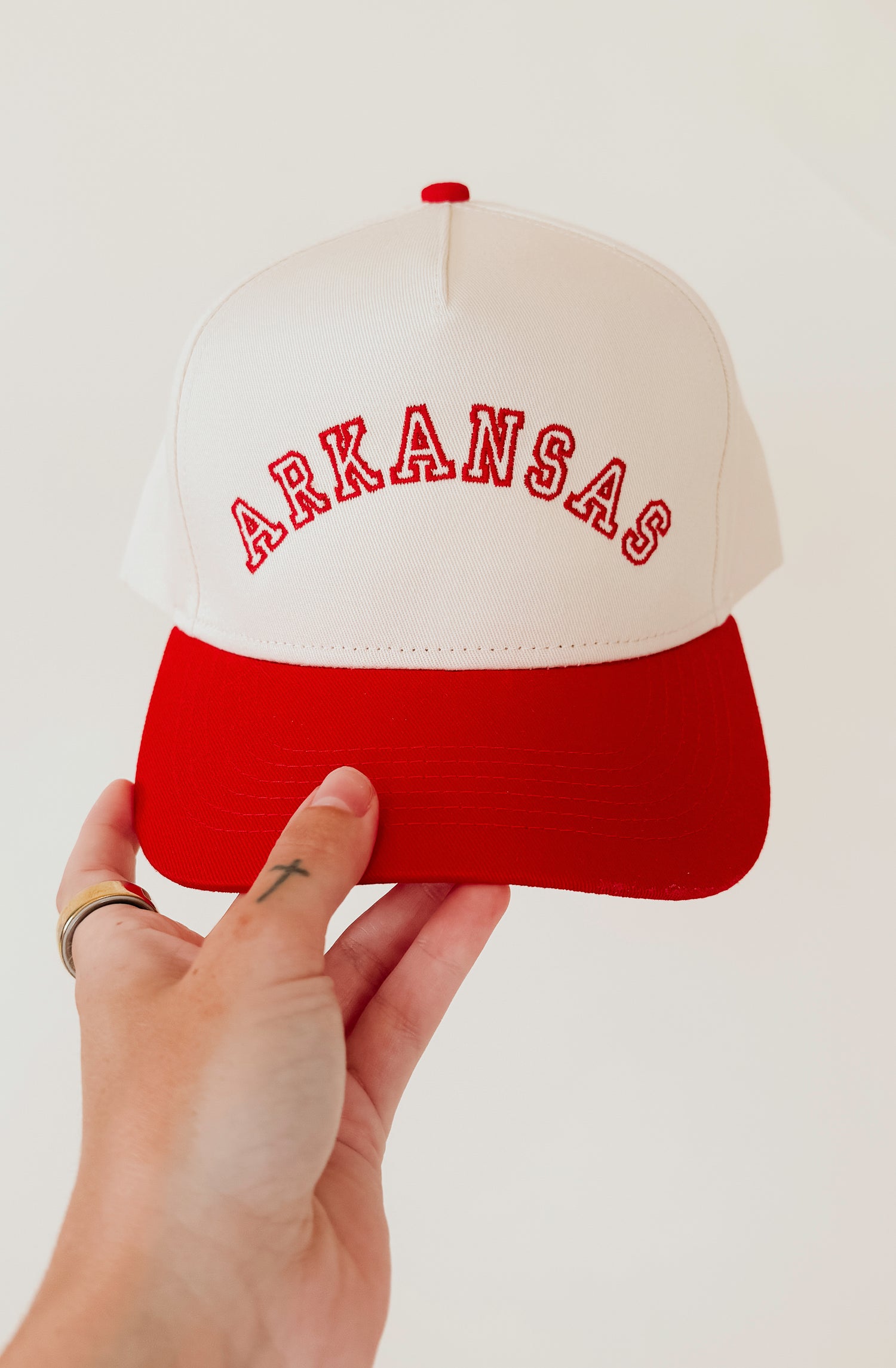 ARKANSAS EMBROIDERED ARCH HAT