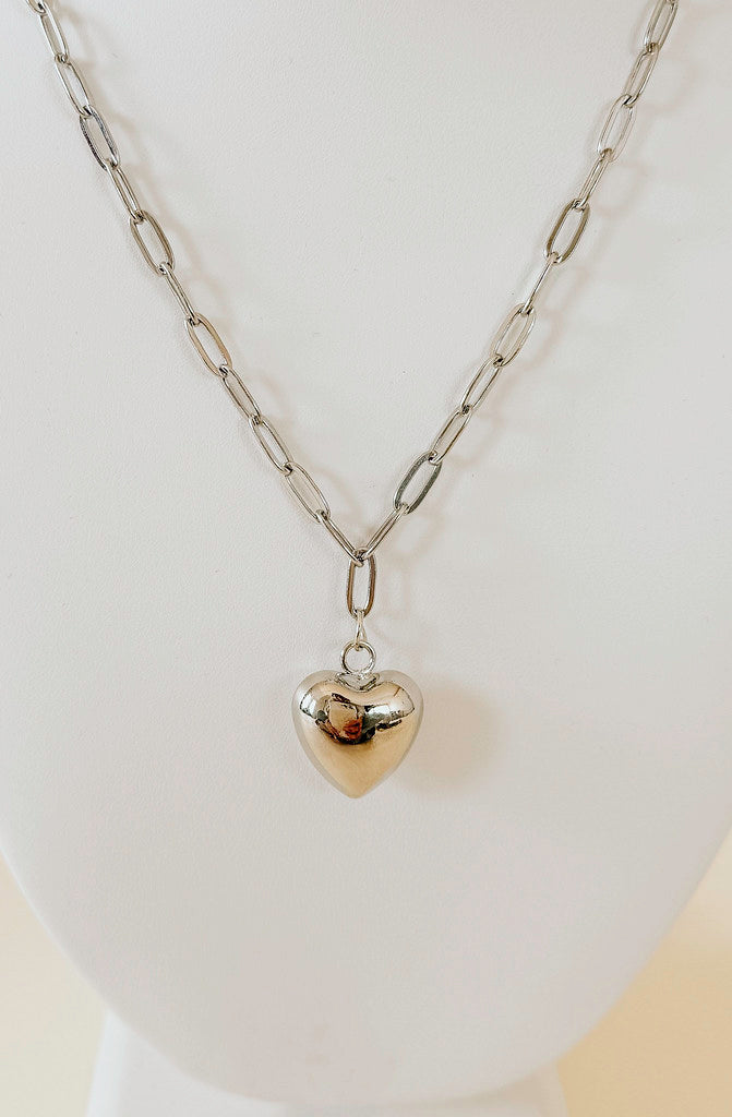 HEART EYES PUFF NECKLACE