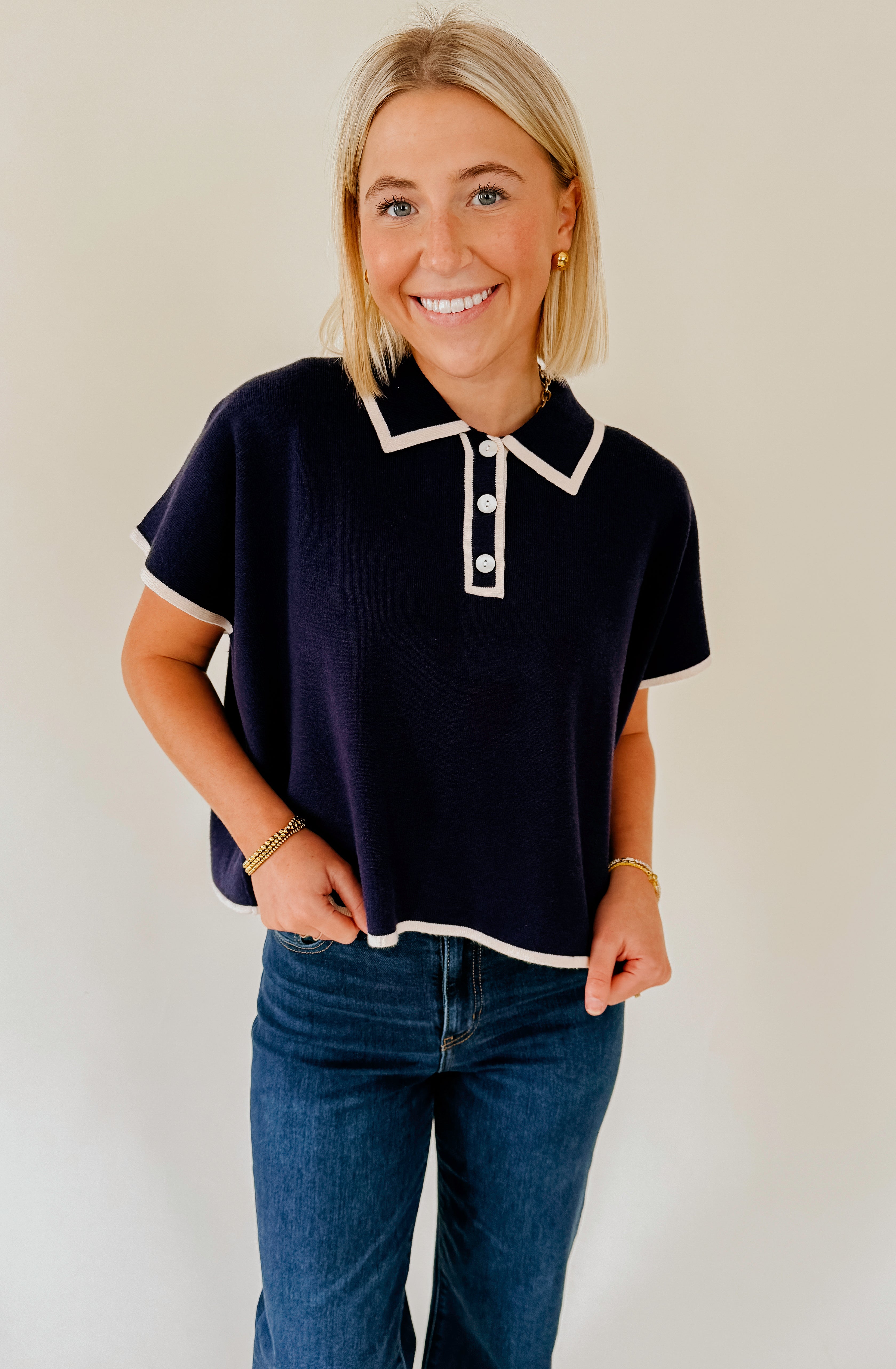 ON THE BORDER BUTTONED SWEATER