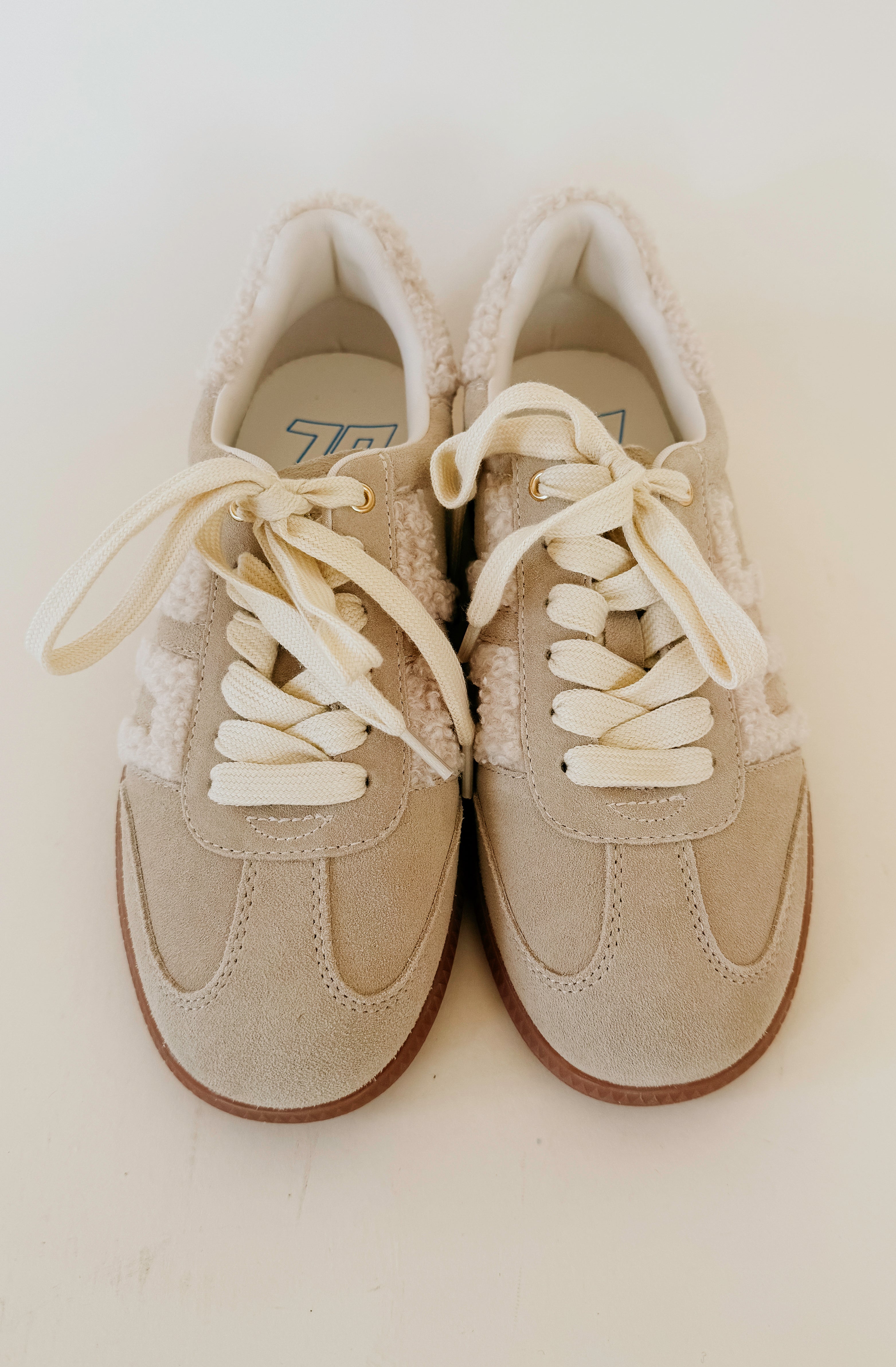 BACK 70 CLOUD 6N SNEAKER