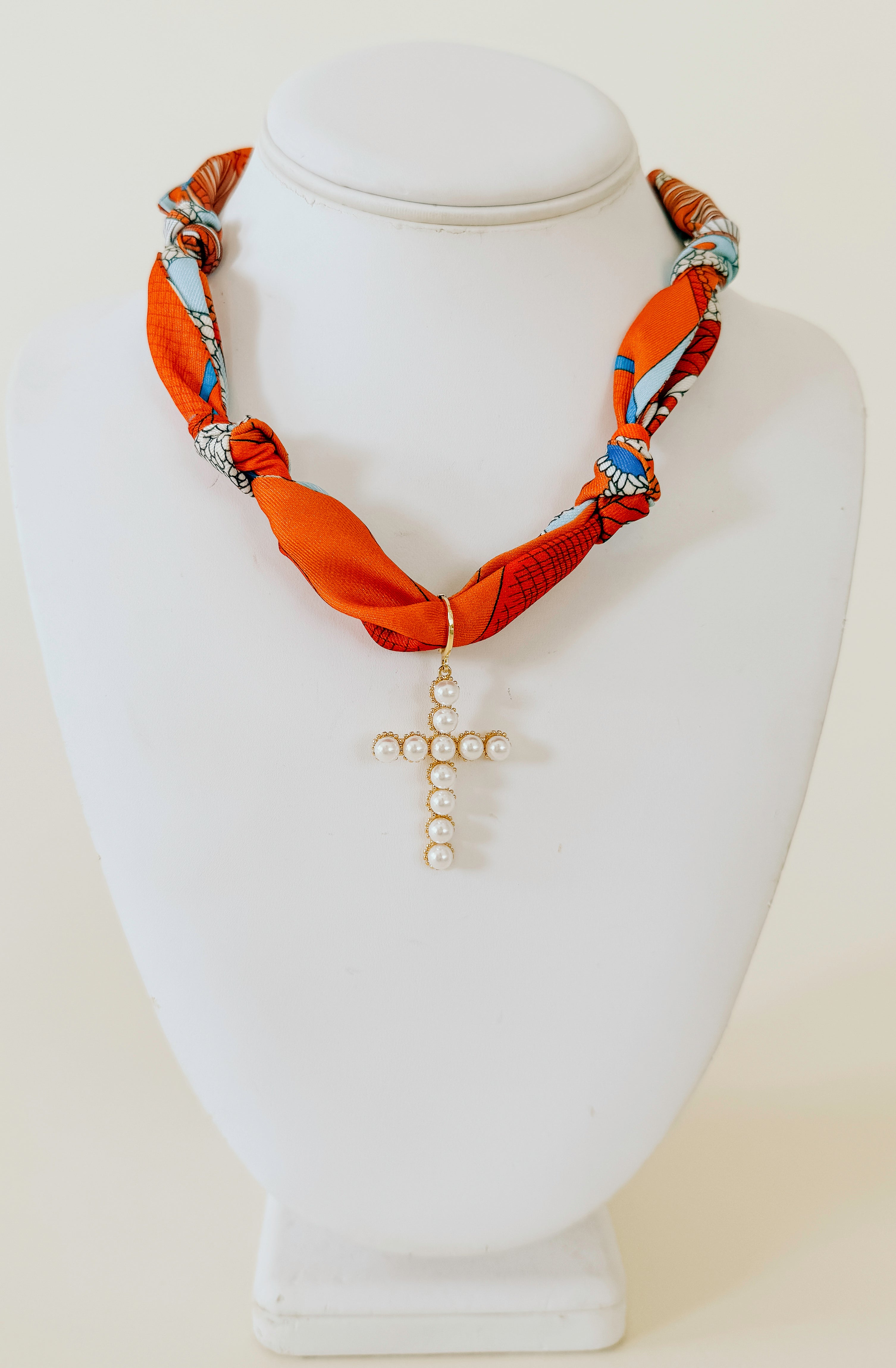 PALMAS SCARF NECKLACE