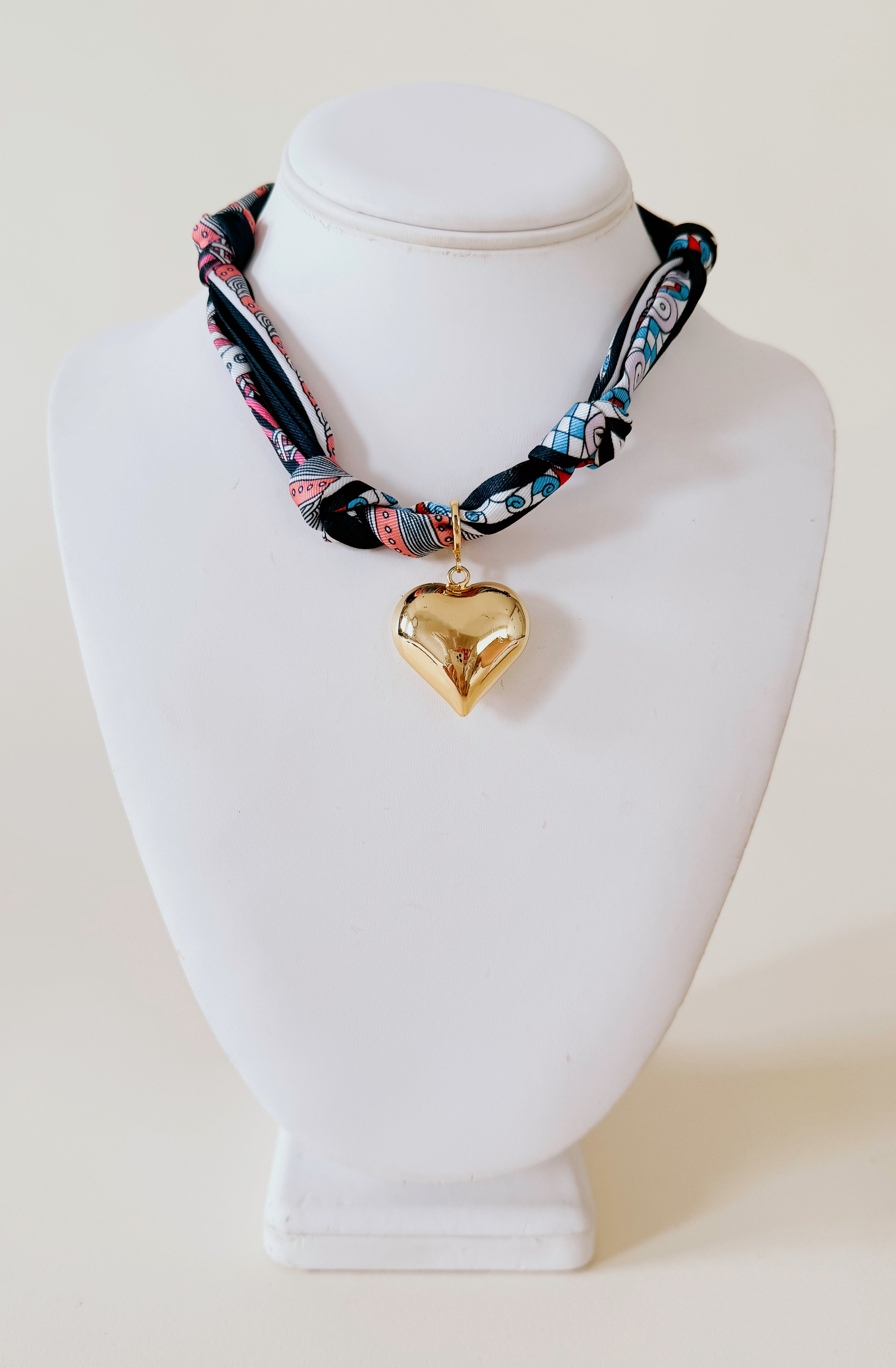 ELIZABETH SCARF NECKLACE