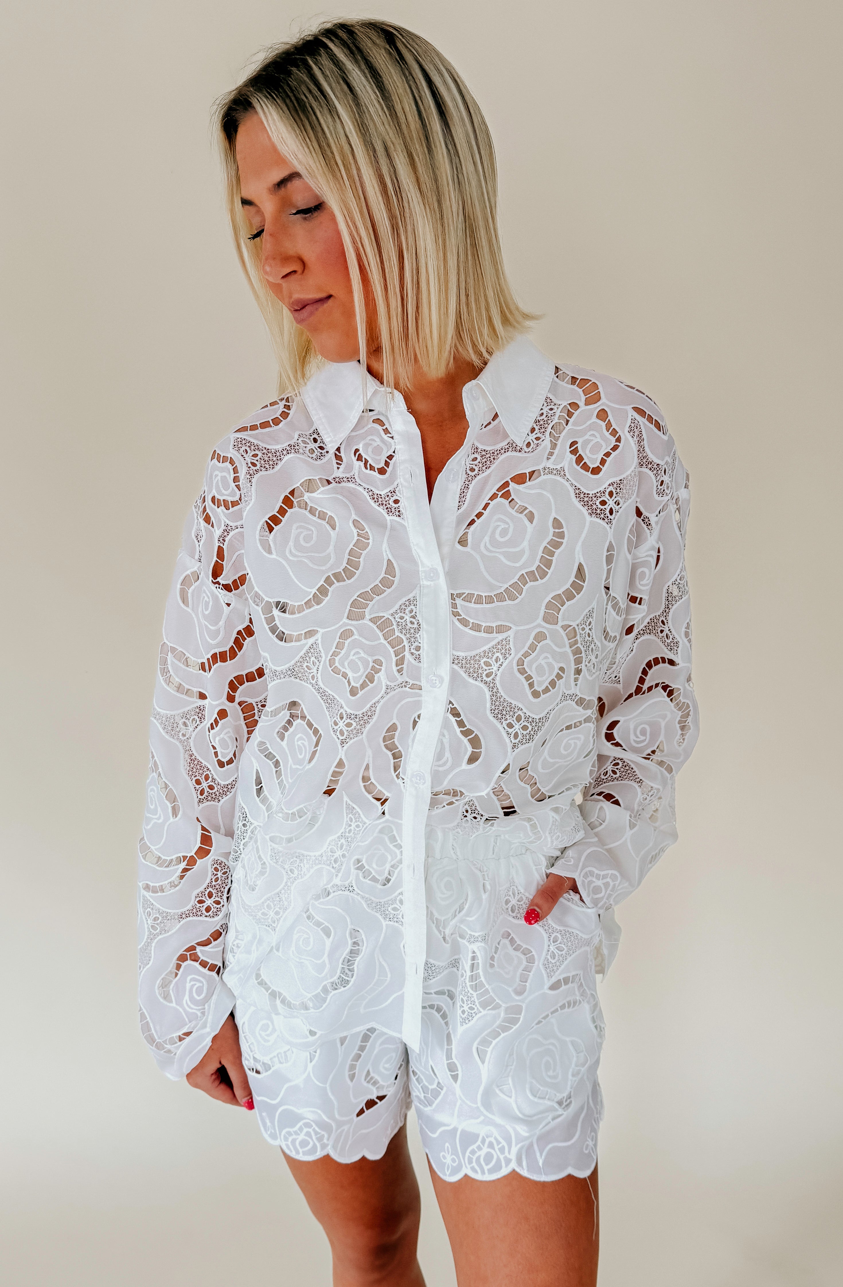 EN ROUTE LACE BUTTONED TOP