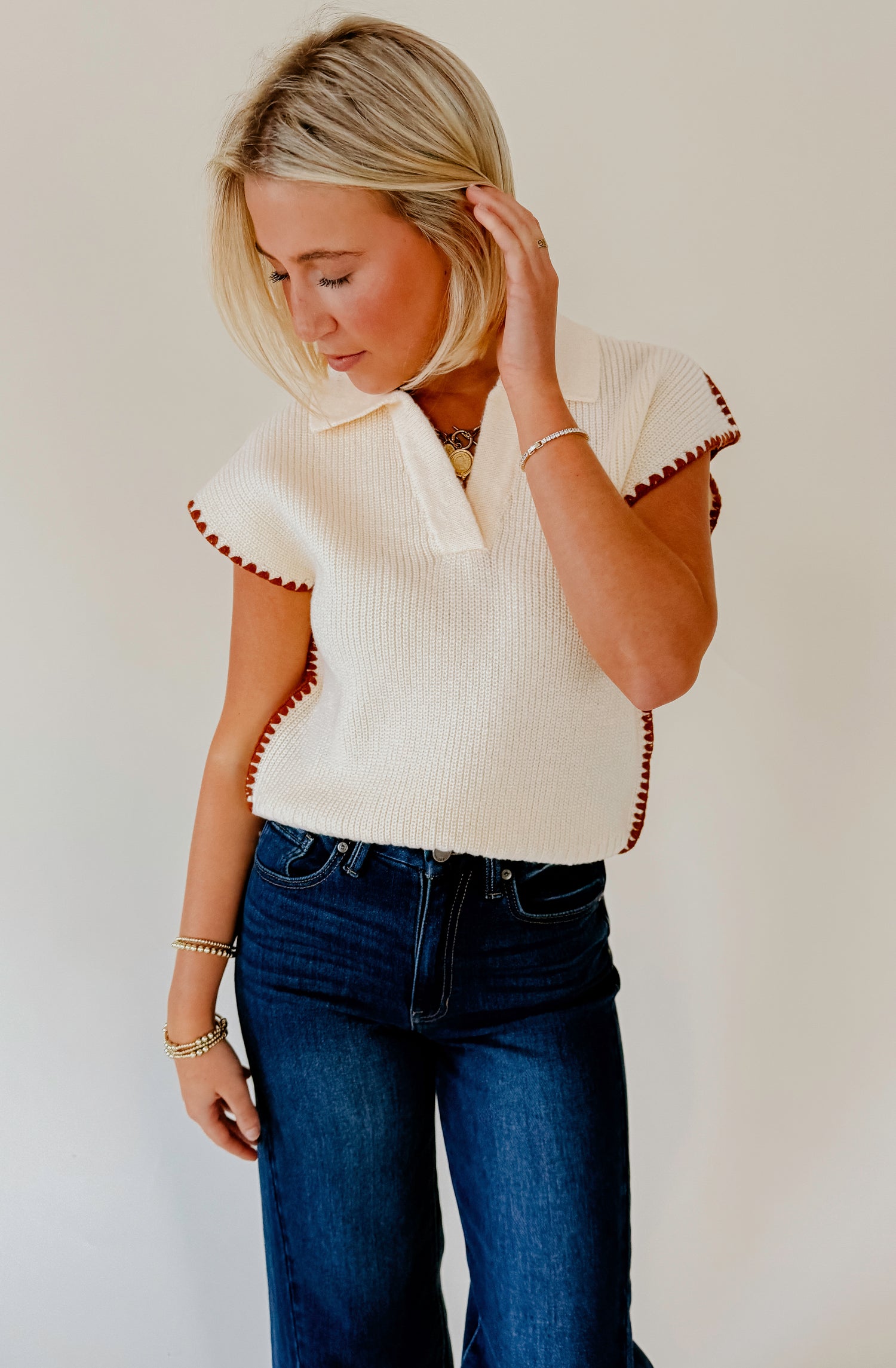 FINE LINE COLLARED SWEATER