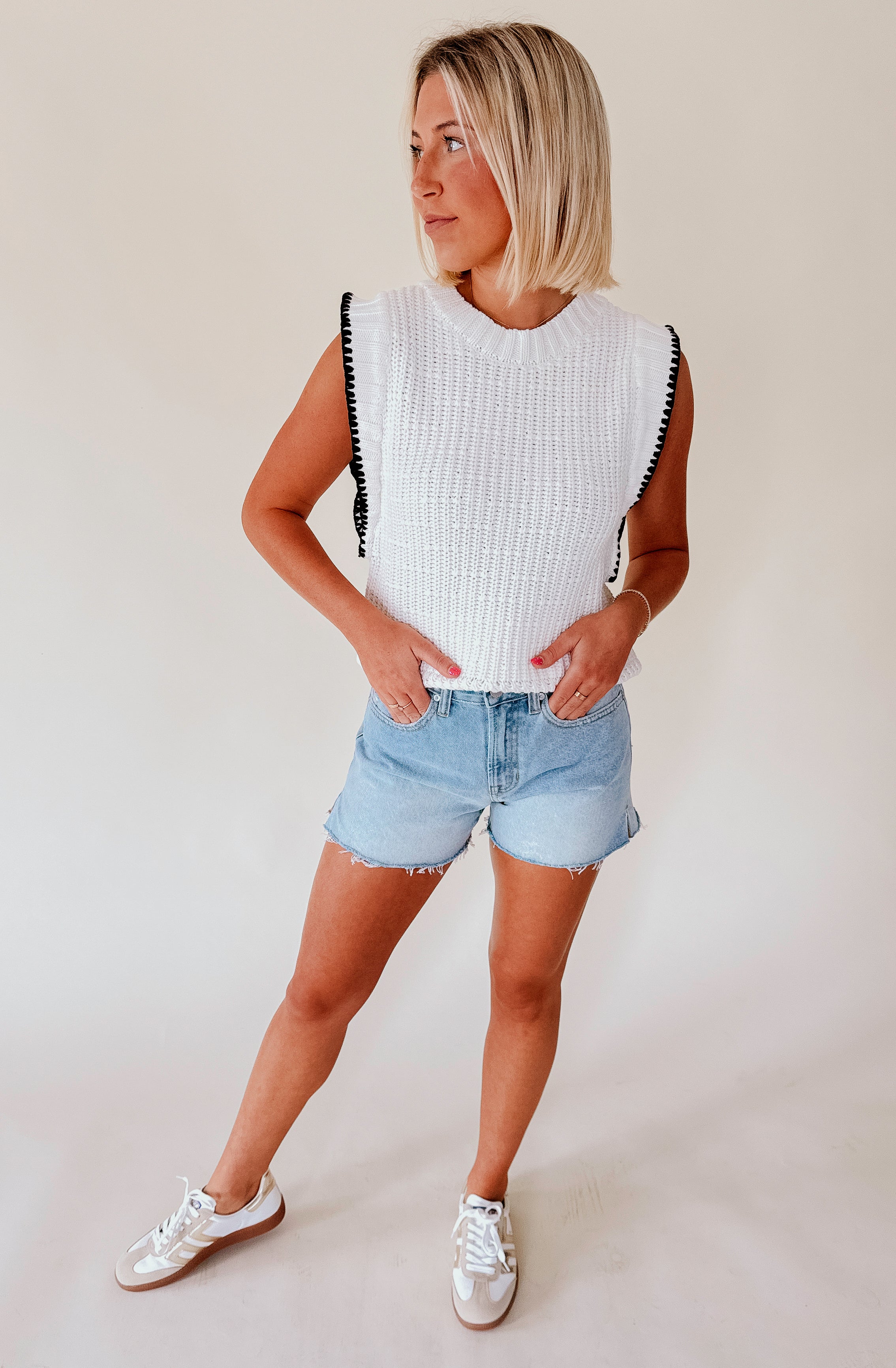 EDGE OF PERFECTION COLLOR BLOCKED SWEATER