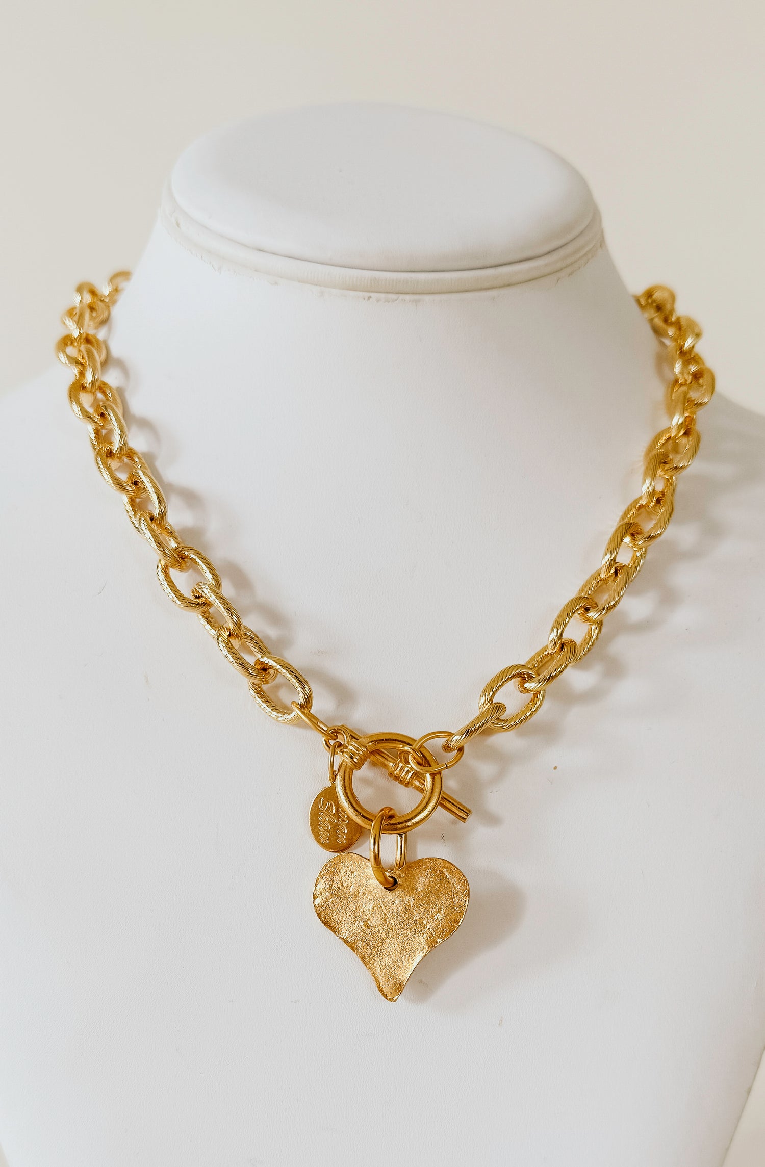 SUSAN SHAW HEART TOGGLE NECKLACE