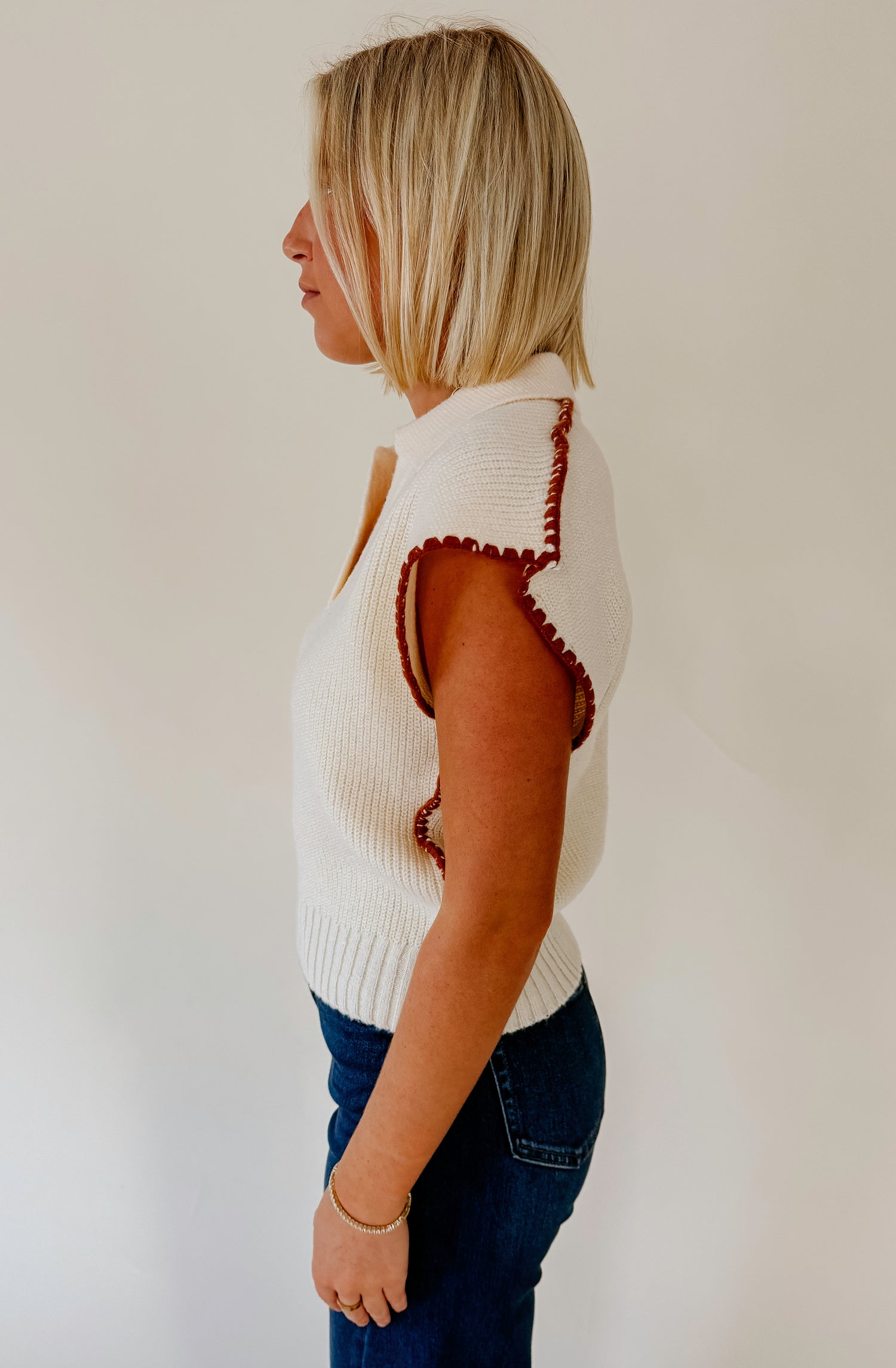 FINE LINE COLLARED SWEATER