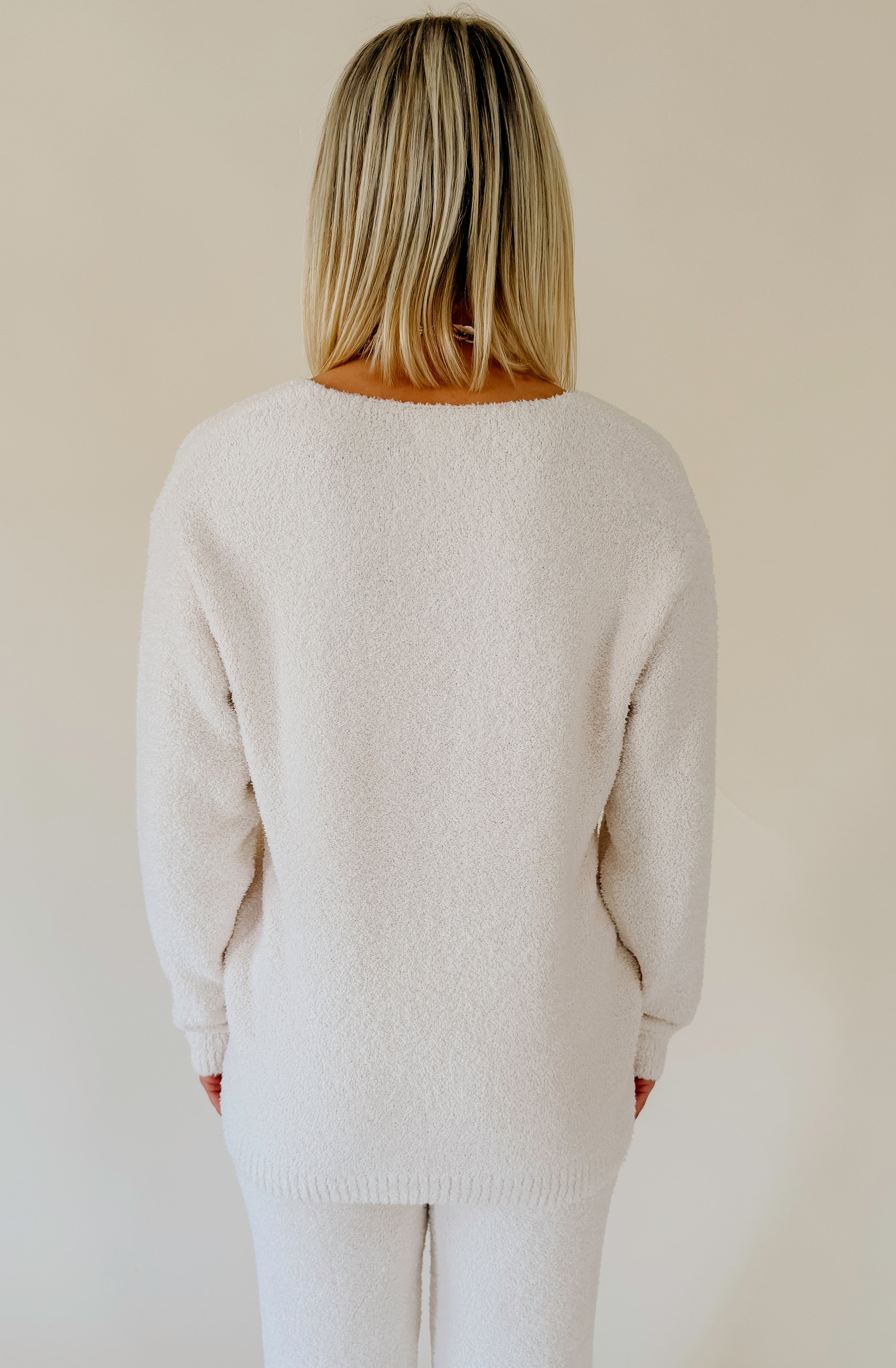 SOFTIES MARSHMALLOW V NECK LOUNGE SET