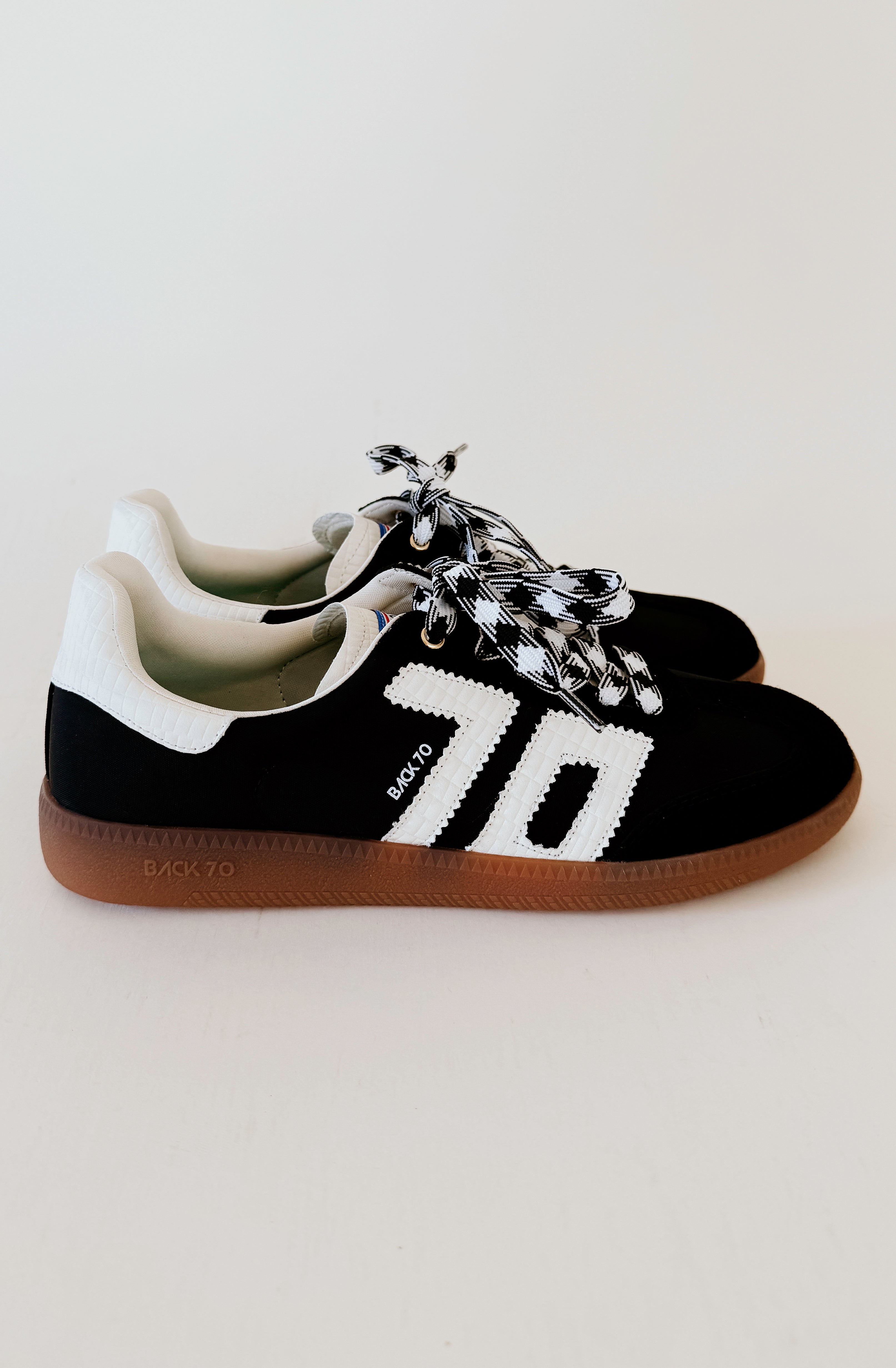BACK 70 GHOST SNEAKERS