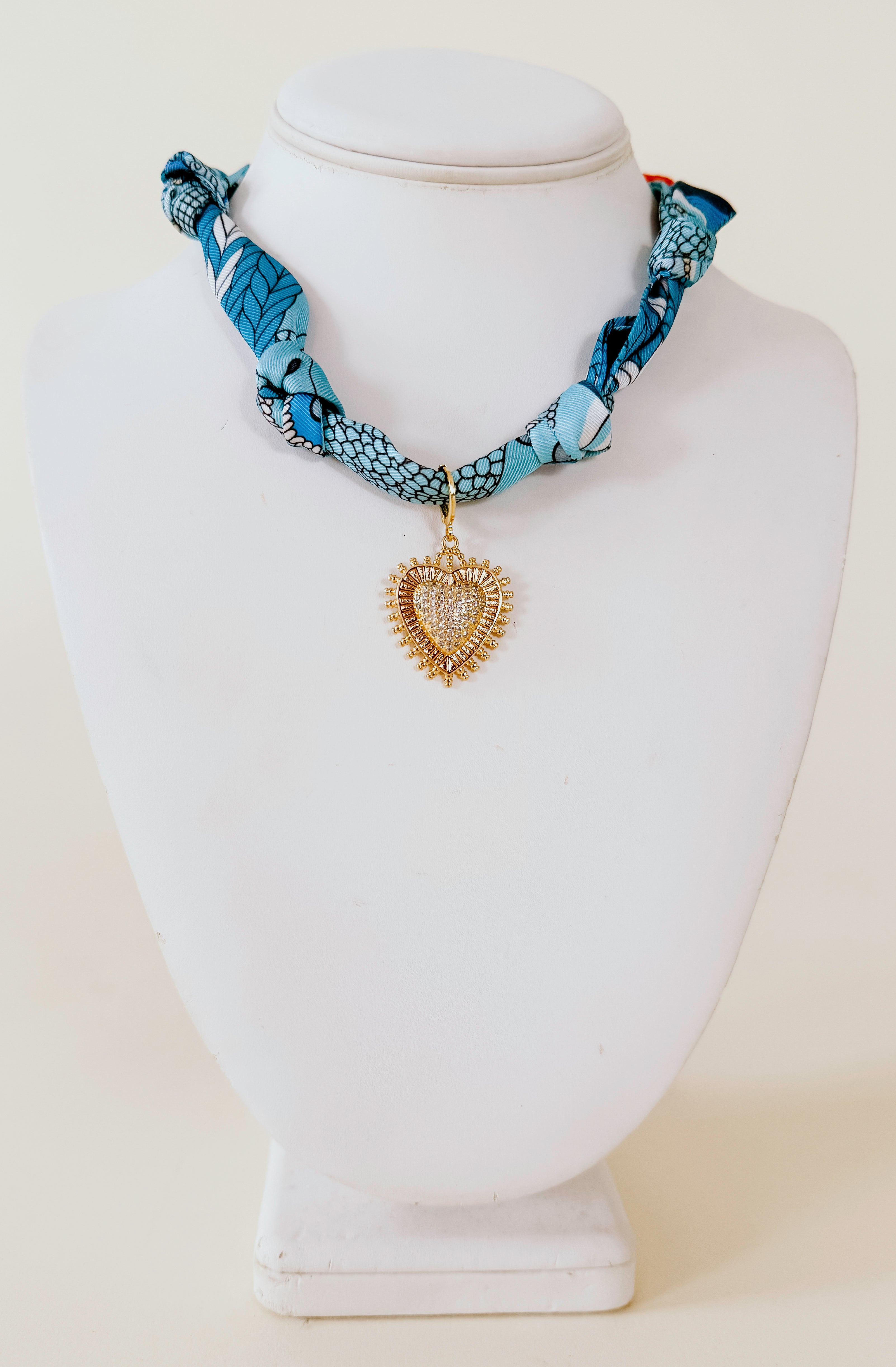 CAPRI SCARF NECKLACE