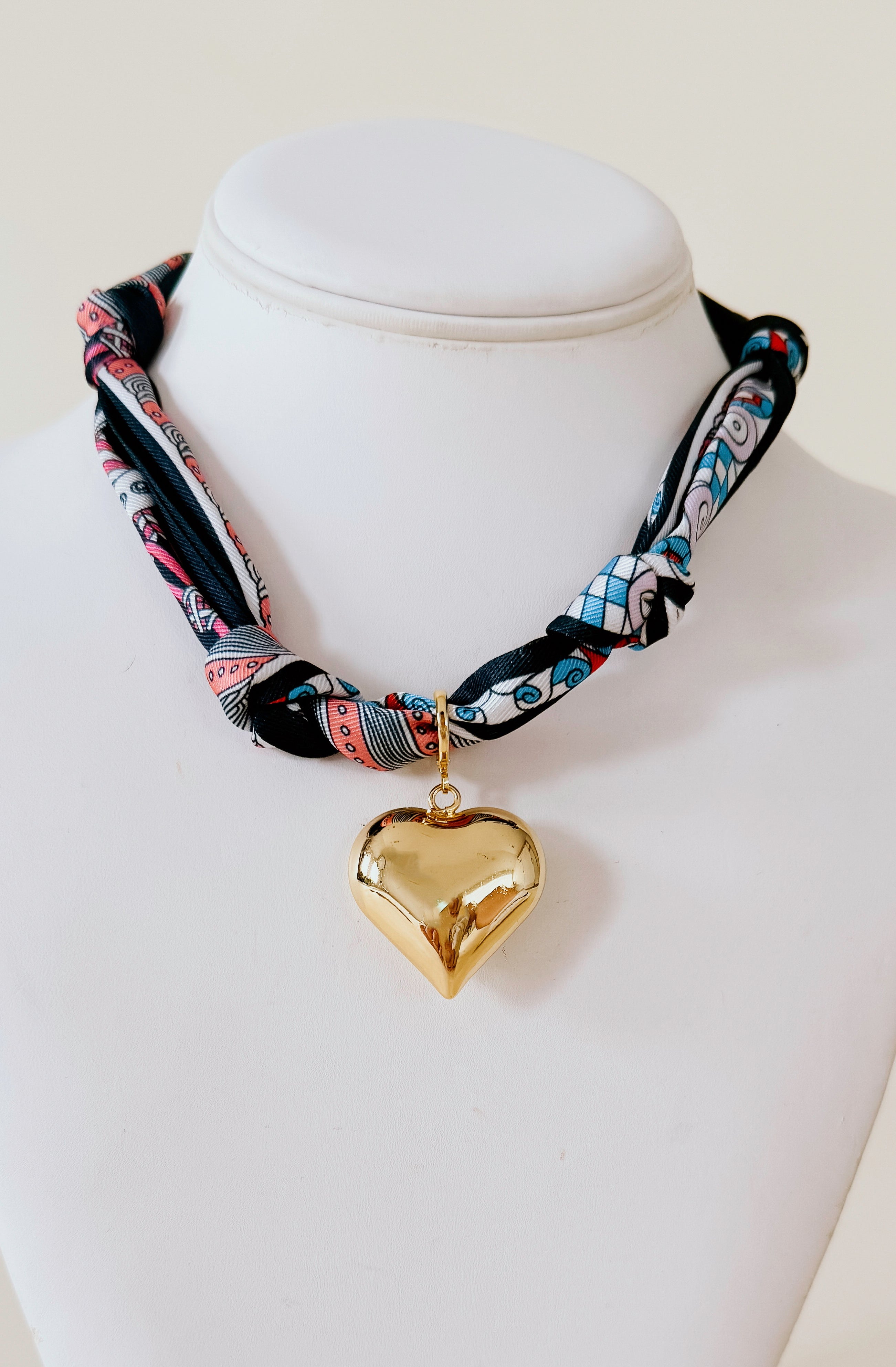 ELIZABETH SCARF NECKLACE