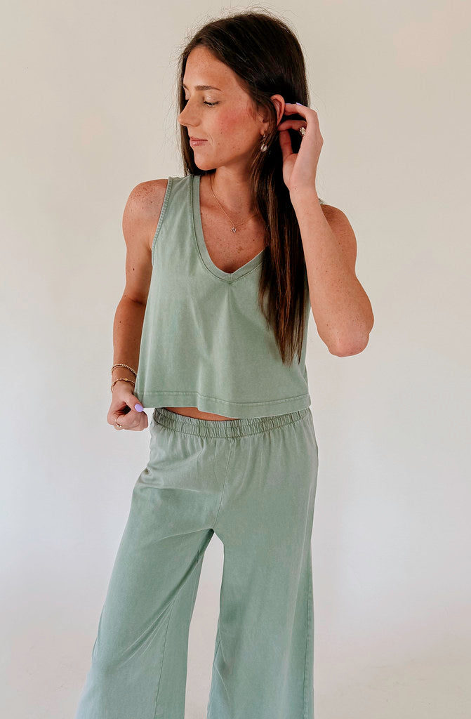 Z SUPPLY SLOANE V NECK TOP