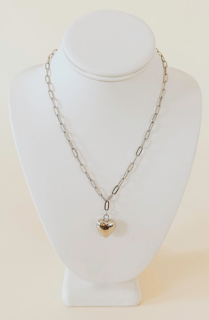 HEART EYES PUFF NECKLACE