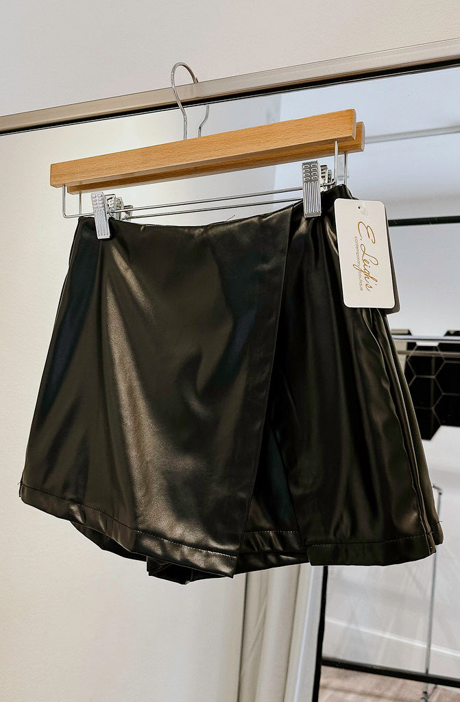 FAUX FUN LEATHER SKORT