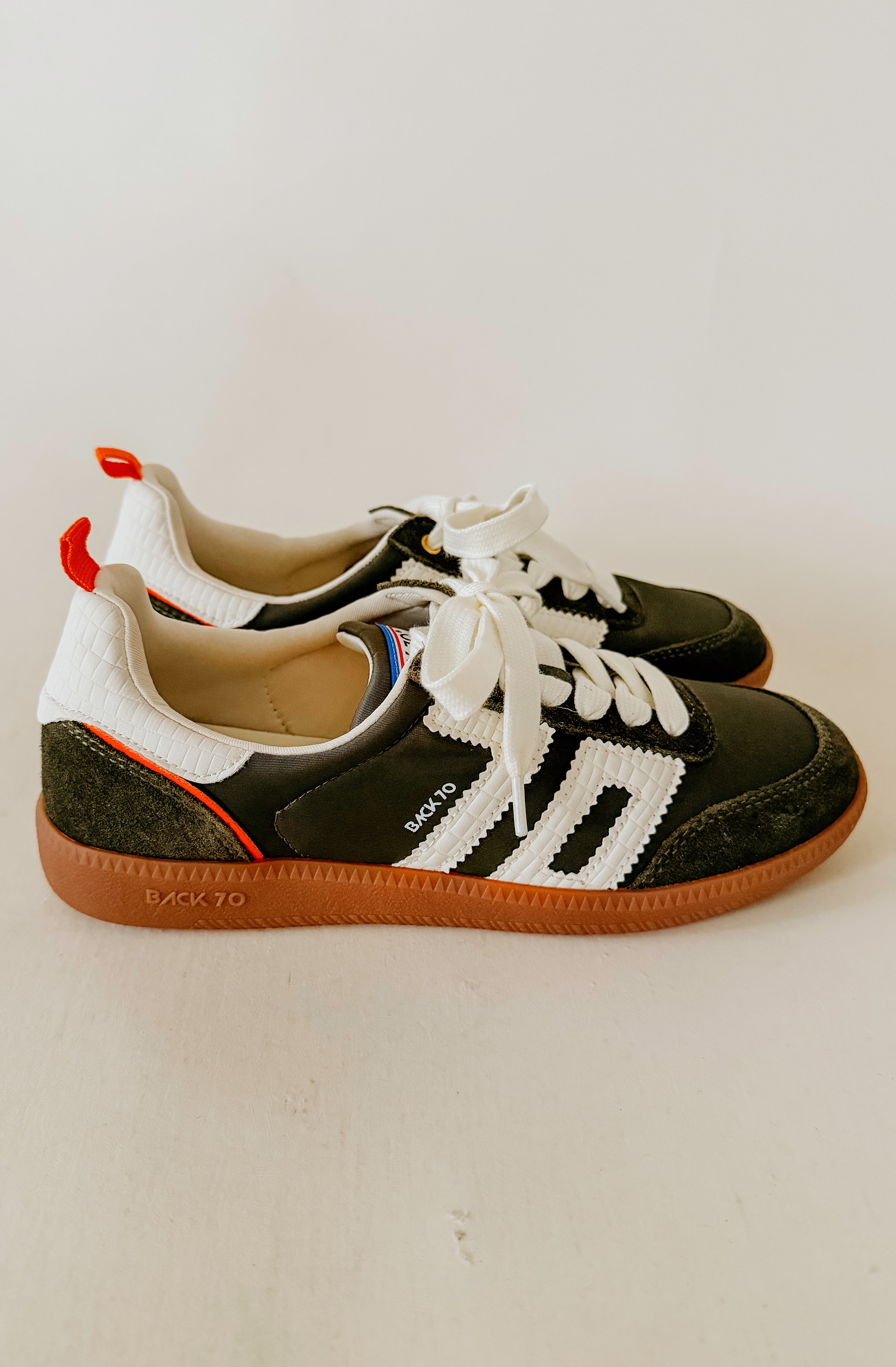 BACK 70 GHOST SNEAKERS