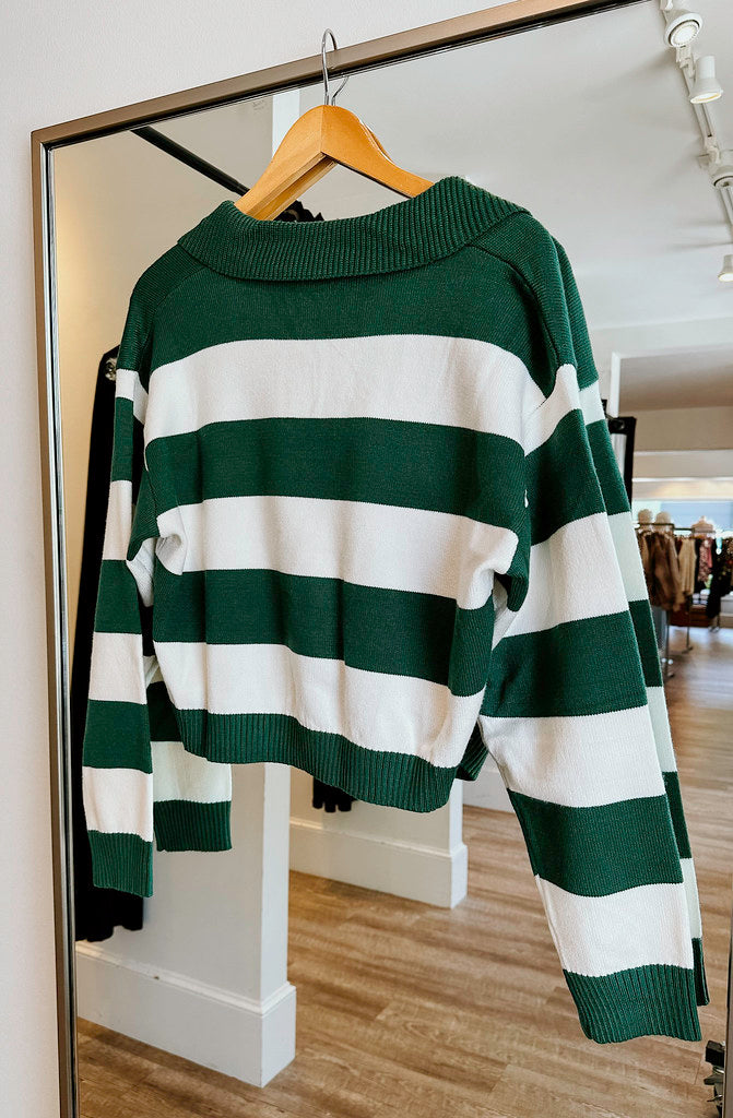 VINTAGE CUTIE COLLARED SWEATER