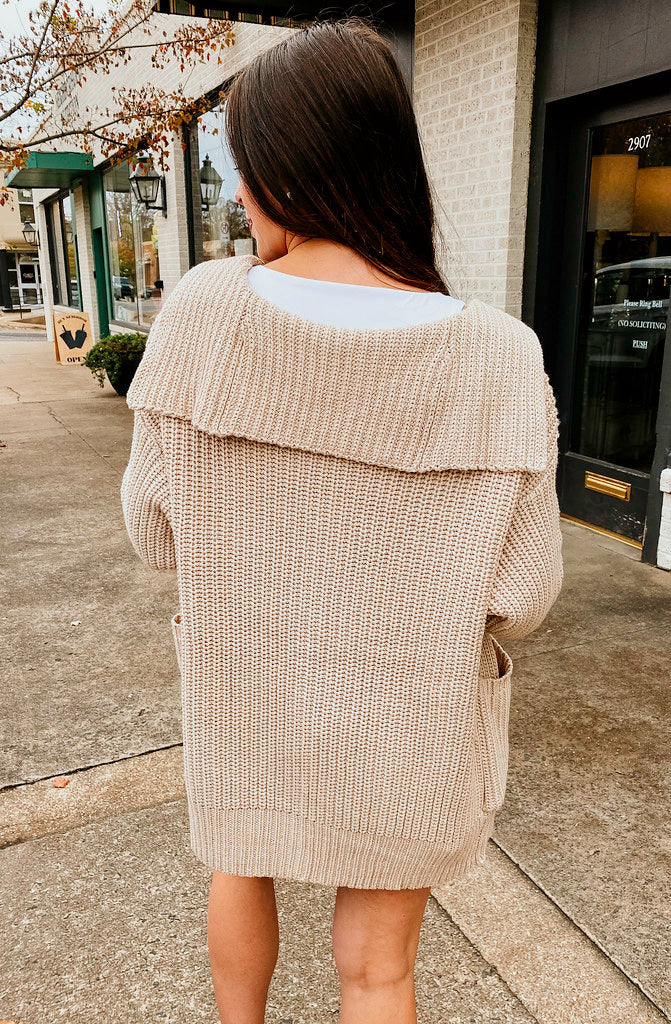 THE OVERSIZED CARDIGAN