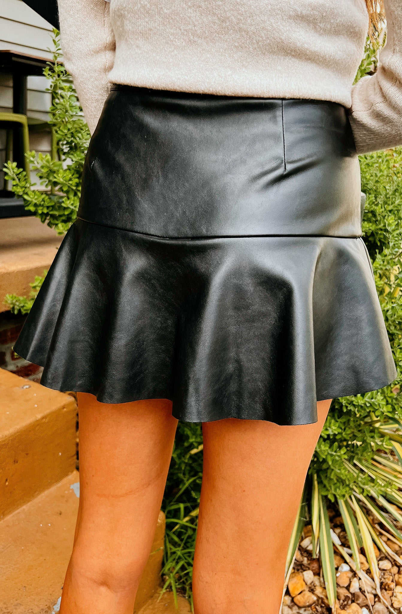 FOR THE FRILL OF IT SKORT