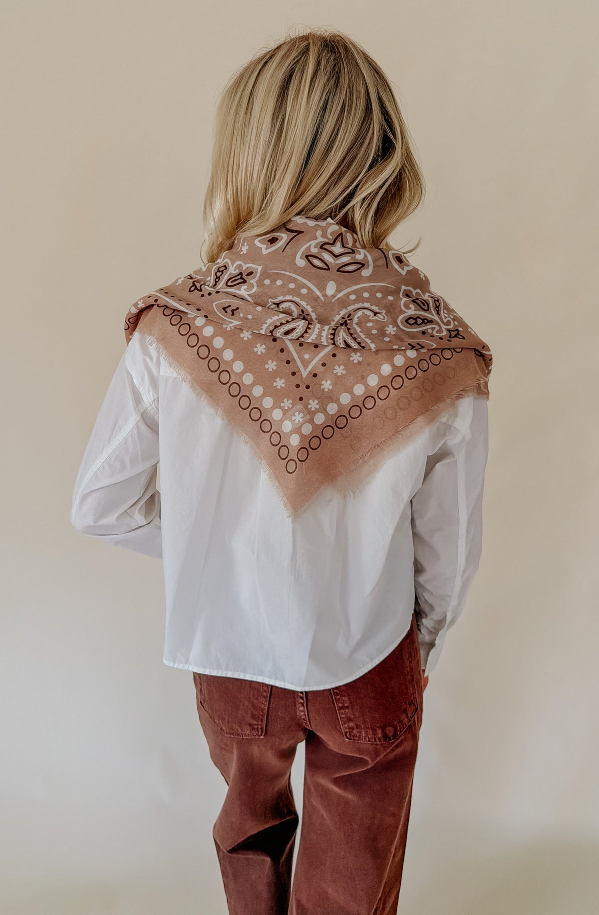 THE ALY LIGHTWEIGHT BANDANA SCARF